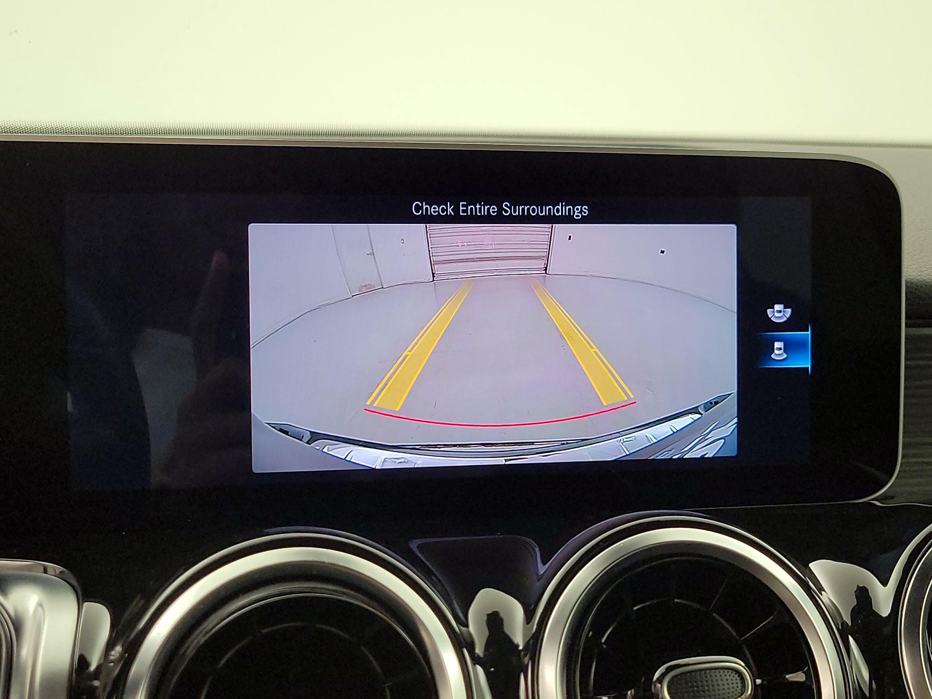 Thumbnail: 2021 Mercedes-Benz GLB - 15