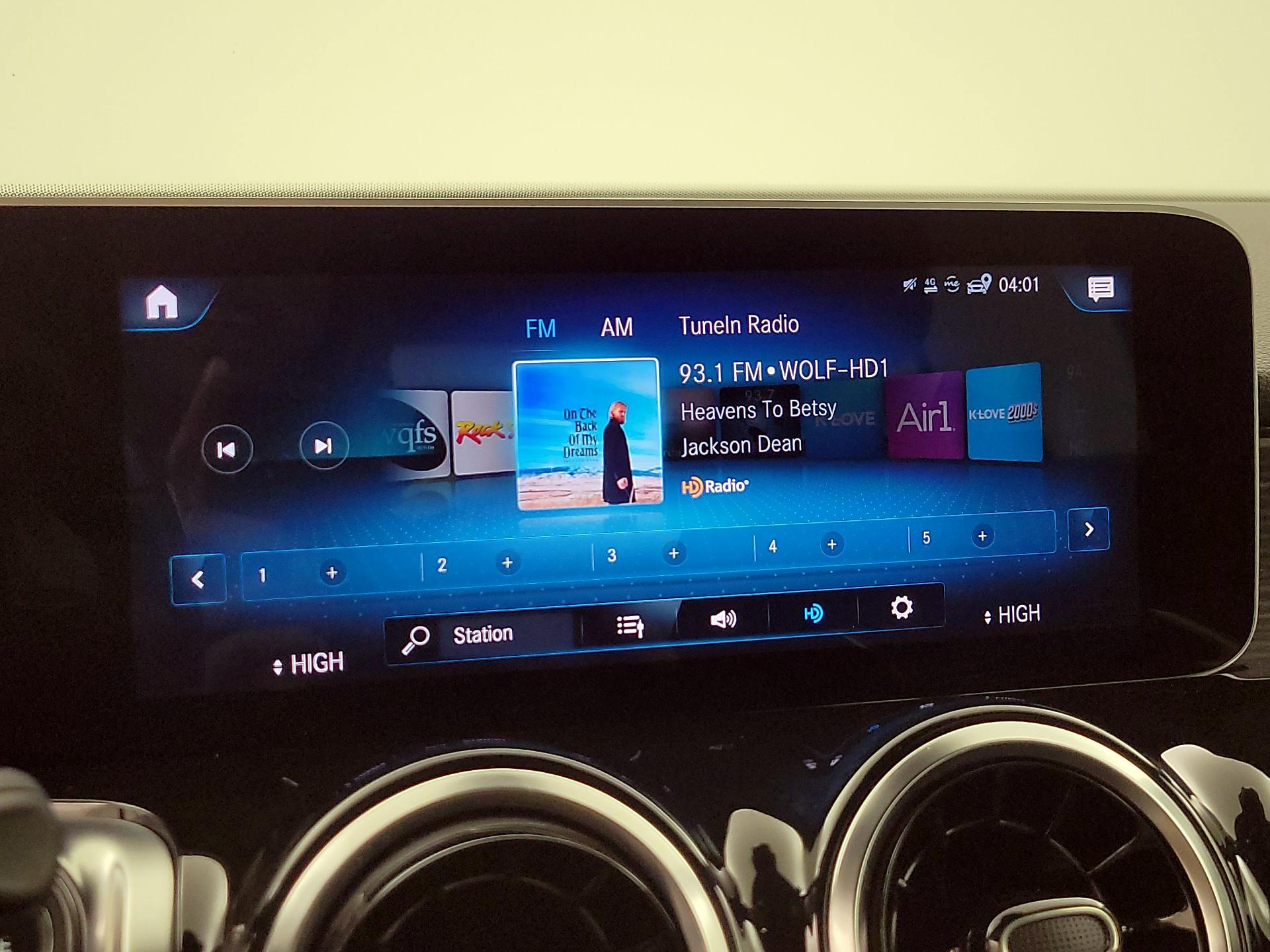 Thumbnail: 2021 Mercedes-Benz GLB - 16