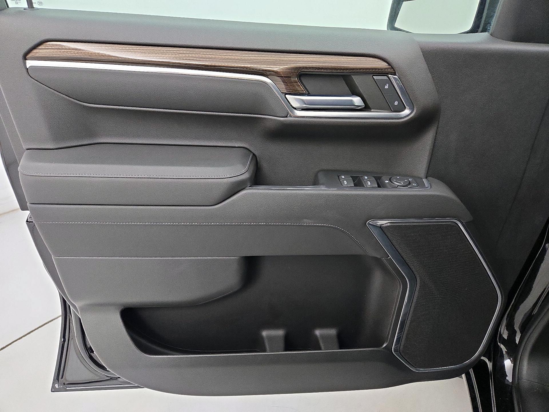 Thumbnail: 2022 Chevrolet Silverado 1500 - 12