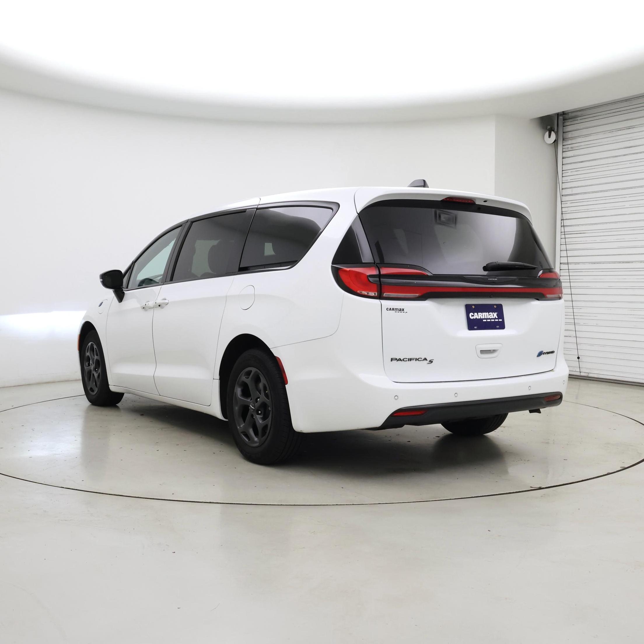 Thumbnail: 2023 Chrysler Pacifica - 2