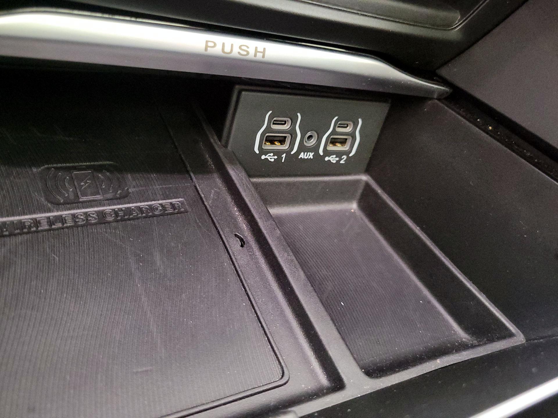 Thumbnail: 2023 Chrysler Pacifica - 19