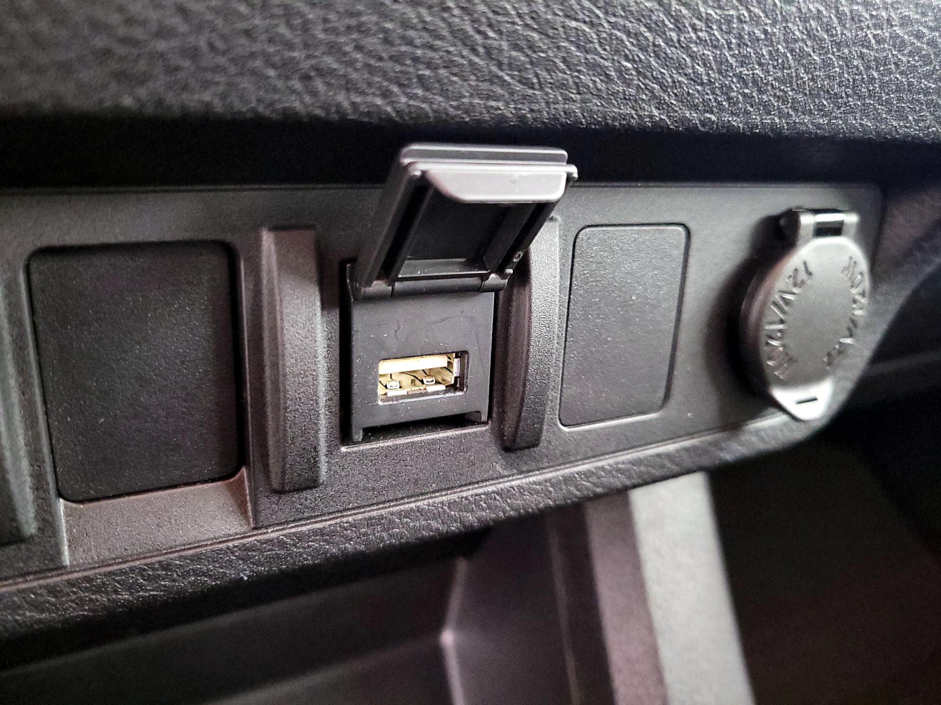 Thumbnail: 2022 Toyota Tacoma - 18