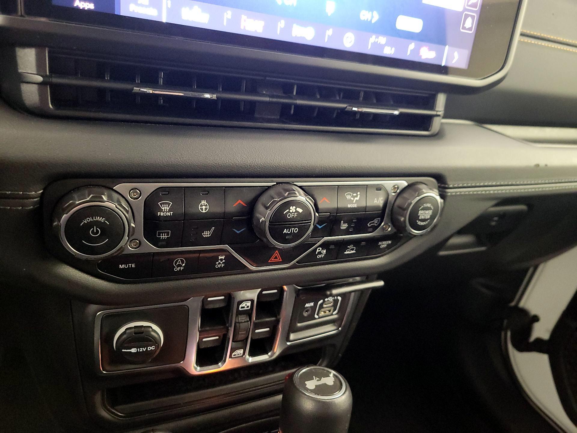 Thumbnail: 2024 Jeep Wrangler - 17