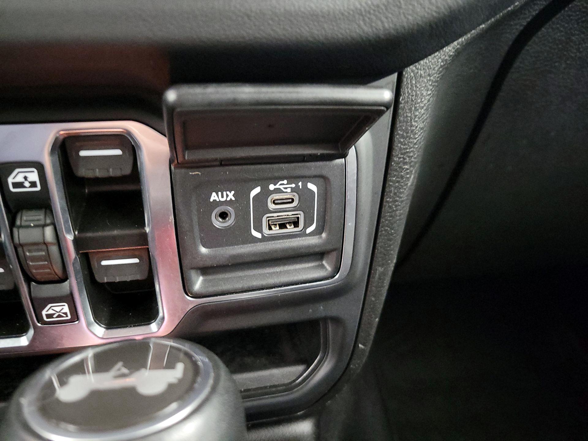 Thumbnail: 2024 Jeep Wrangler - 19