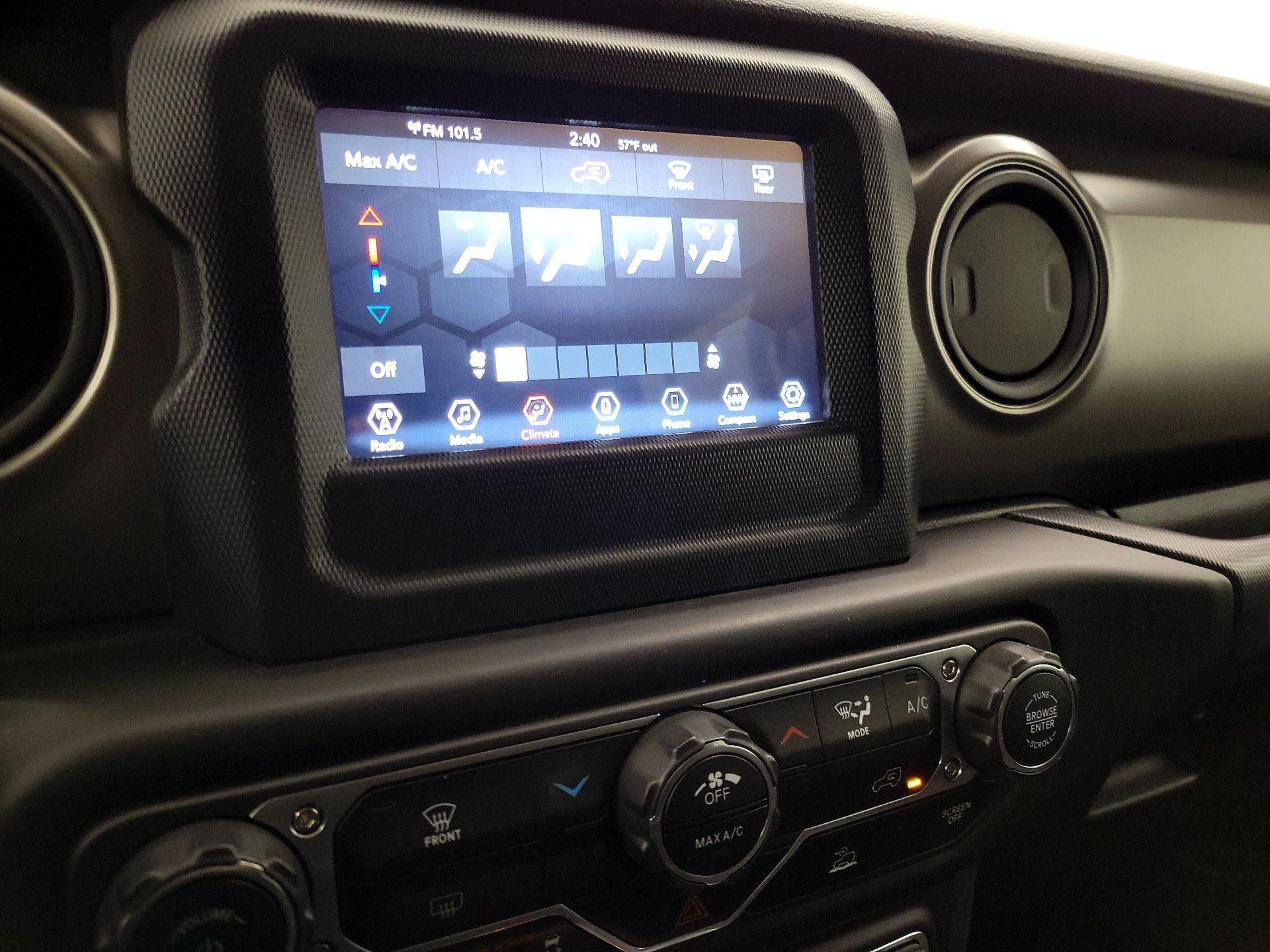 Thumbnail: 2022 Jeep Wrangler - 16