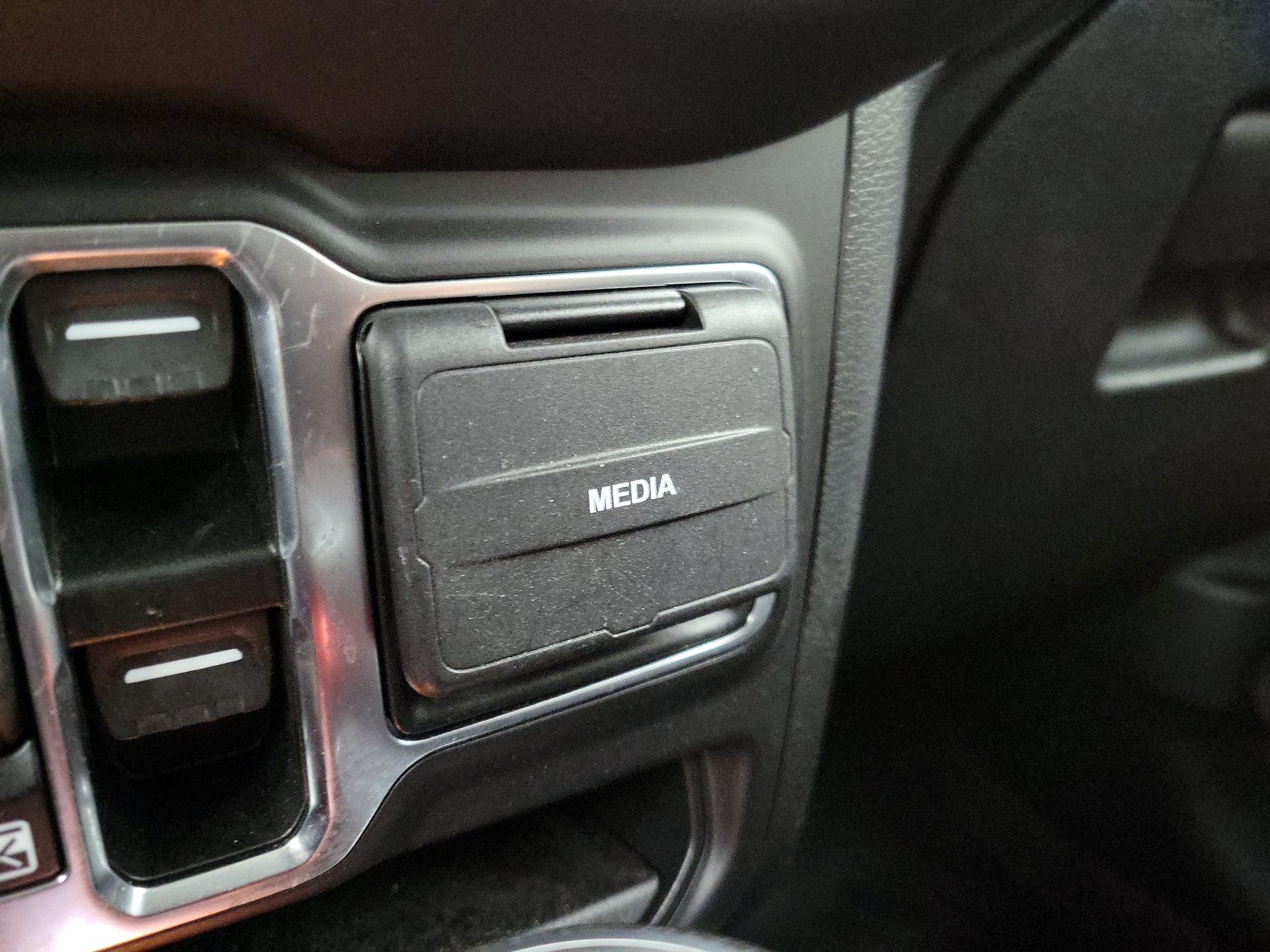 Thumbnail: 2022 Jeep Wrangler - 18