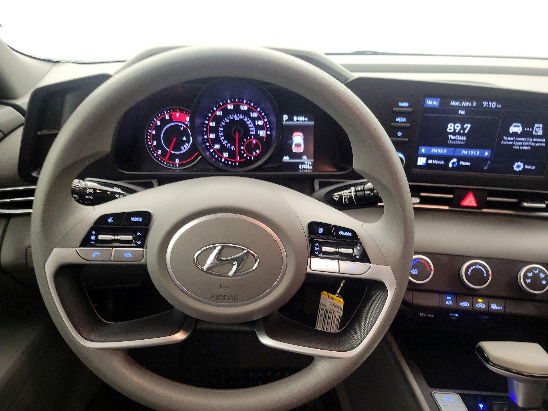 Thumbnail: 2023 Hyundai Elantra - 10