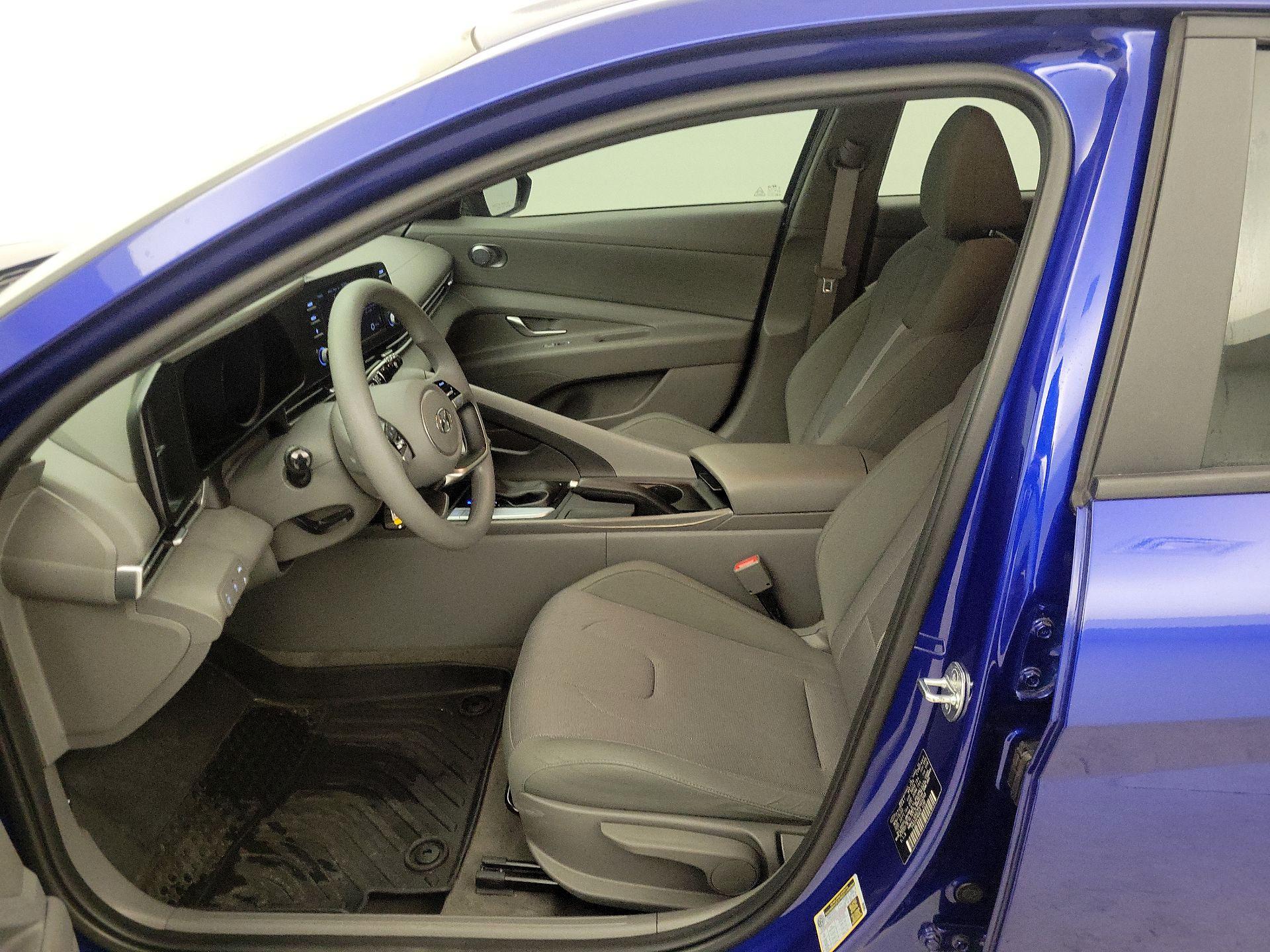 Thumbnail: 2023 Hyundai Elantra - 11