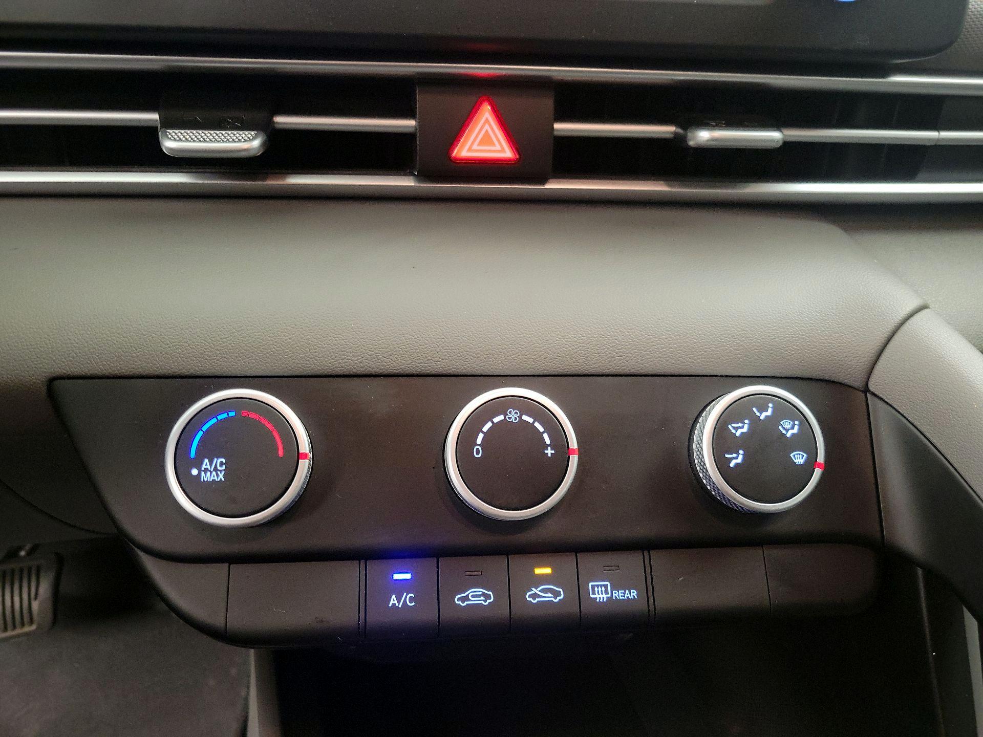 Thumbnail: 2023 Hyundai Elantra - 16