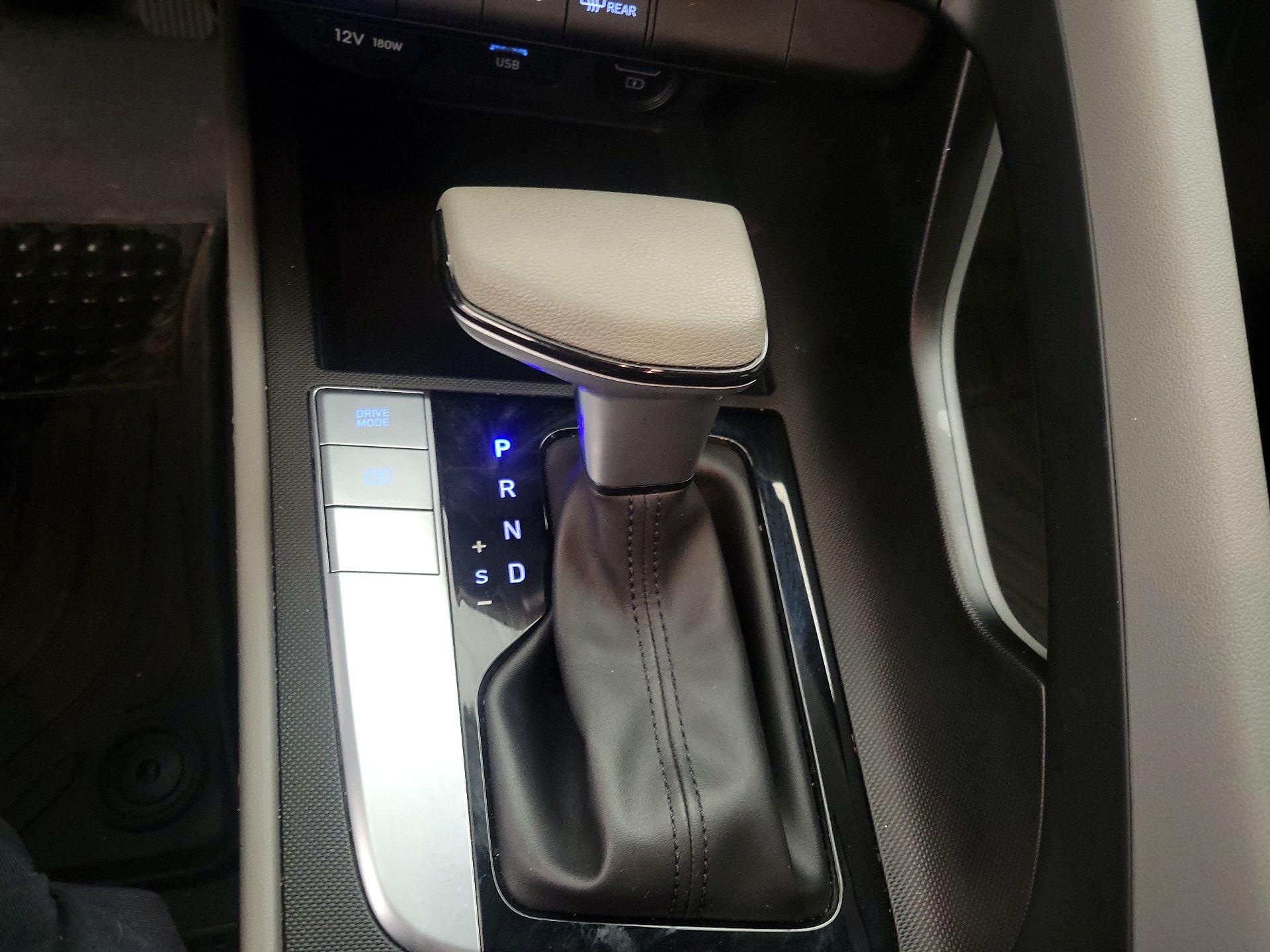 Thumbnail: 2023 Hyundai Elantra - 17