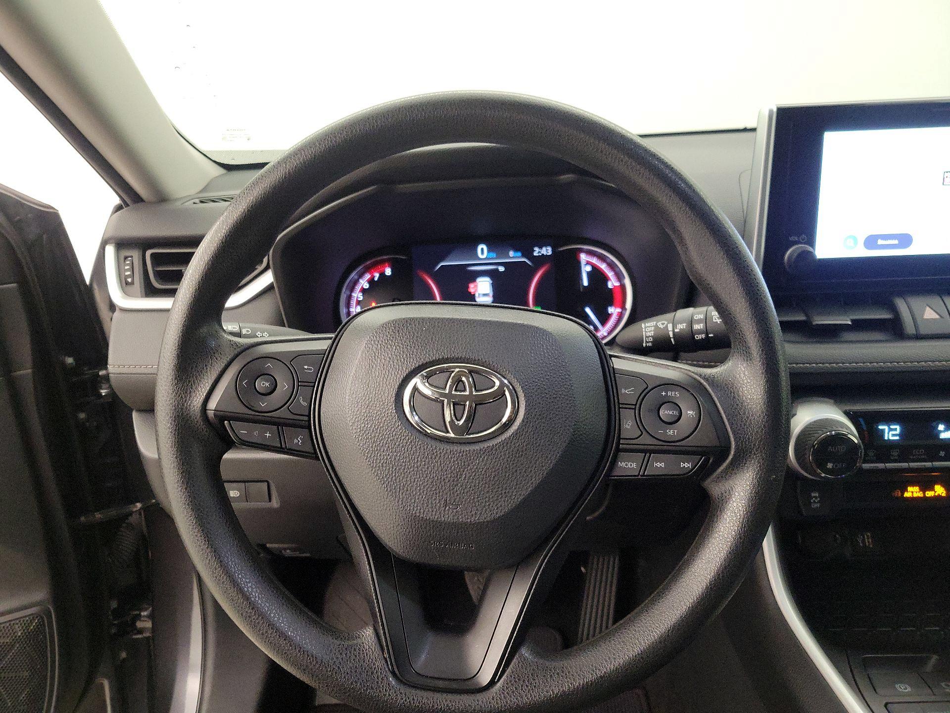 Thumbnail: 2023 Toyota RAV4 - 10