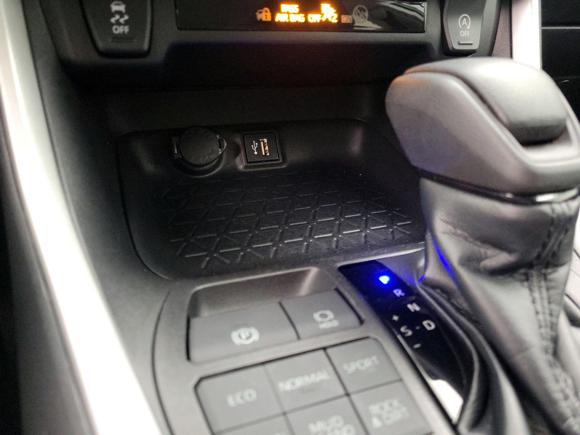 Thumbnail: 2023 Toyota RAV4 - 18