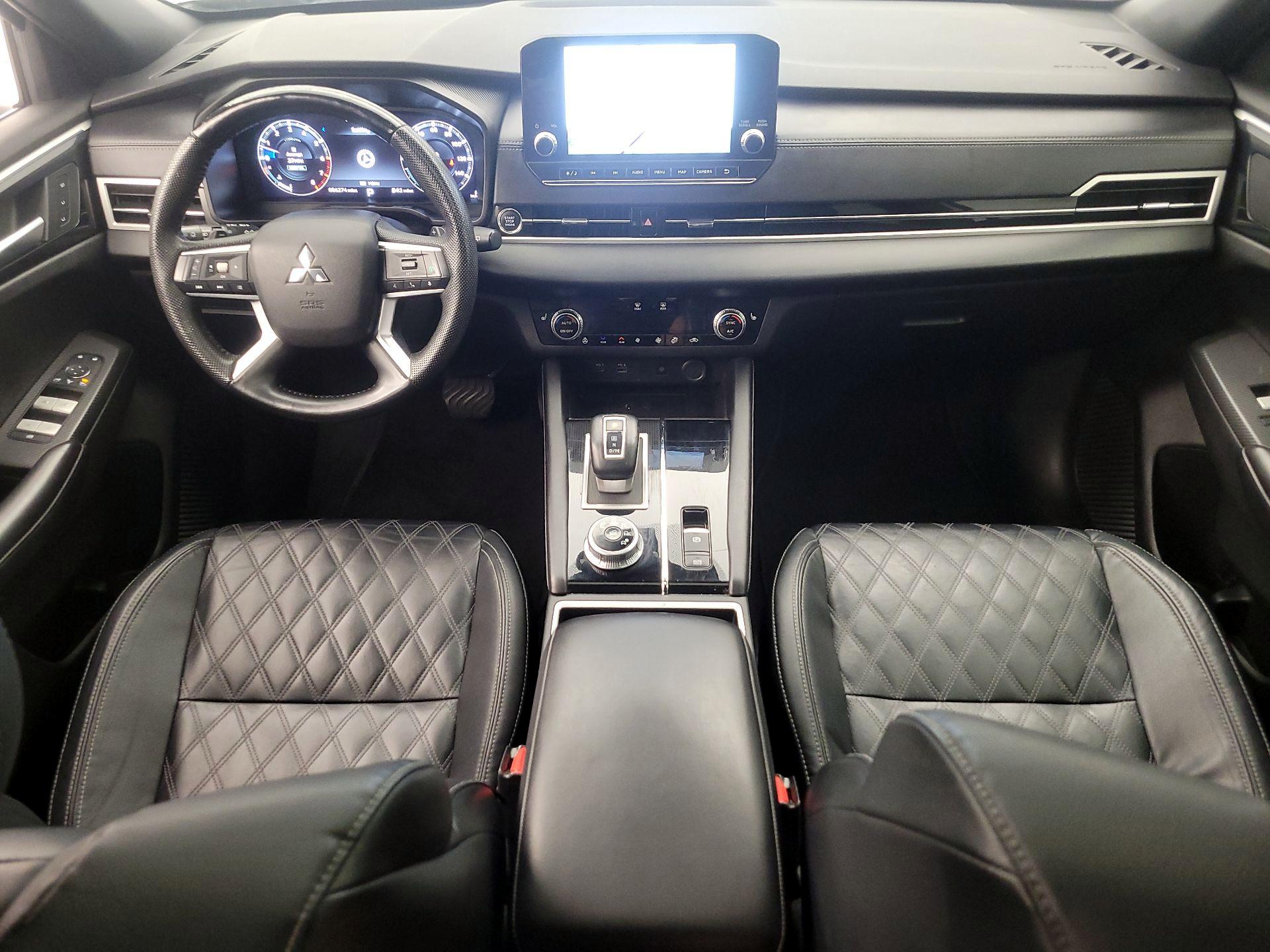 Thumbnail: 2023 Mitsubishi Outlander - 9