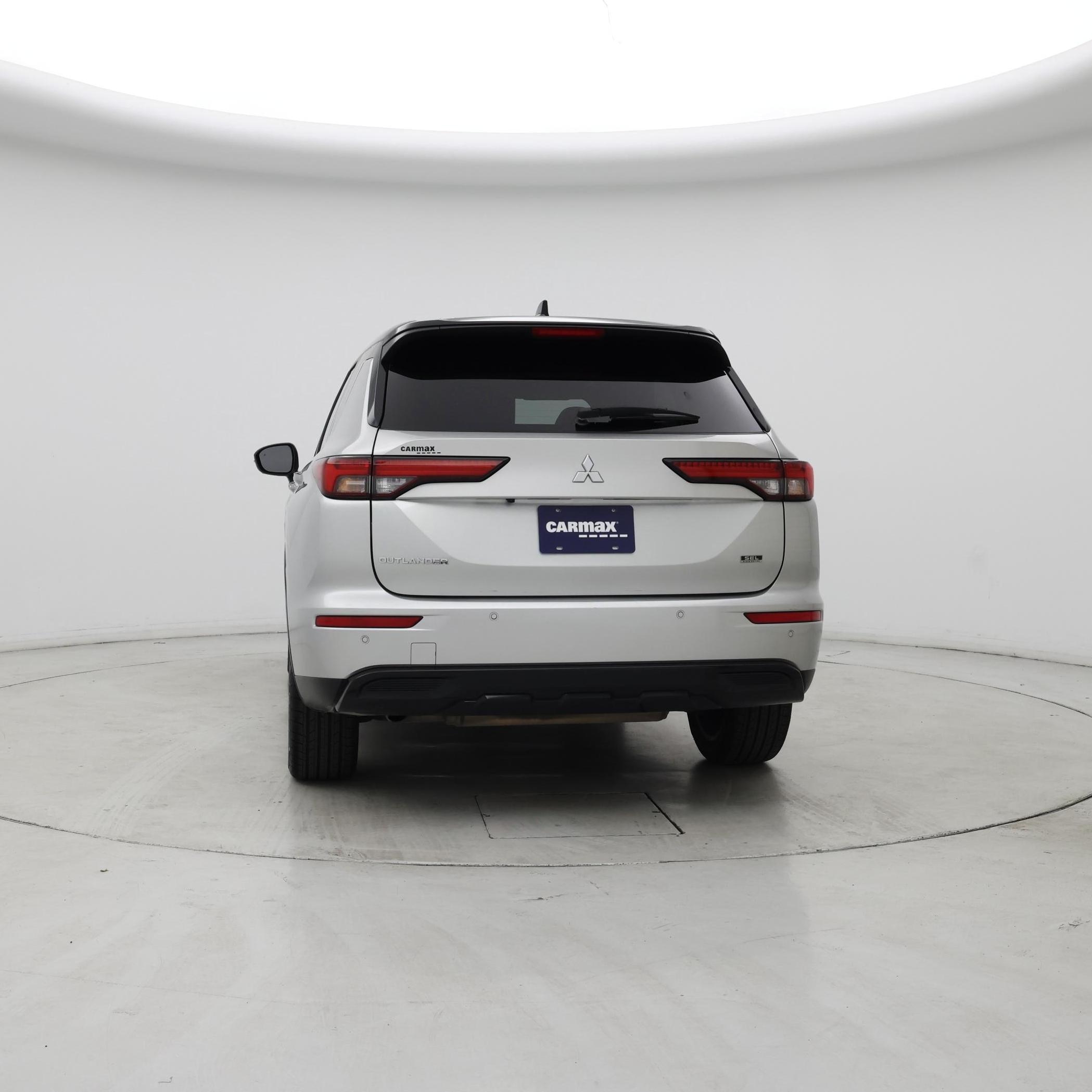 Thumbnail: 2023 Mitsubishi Outlander - 6