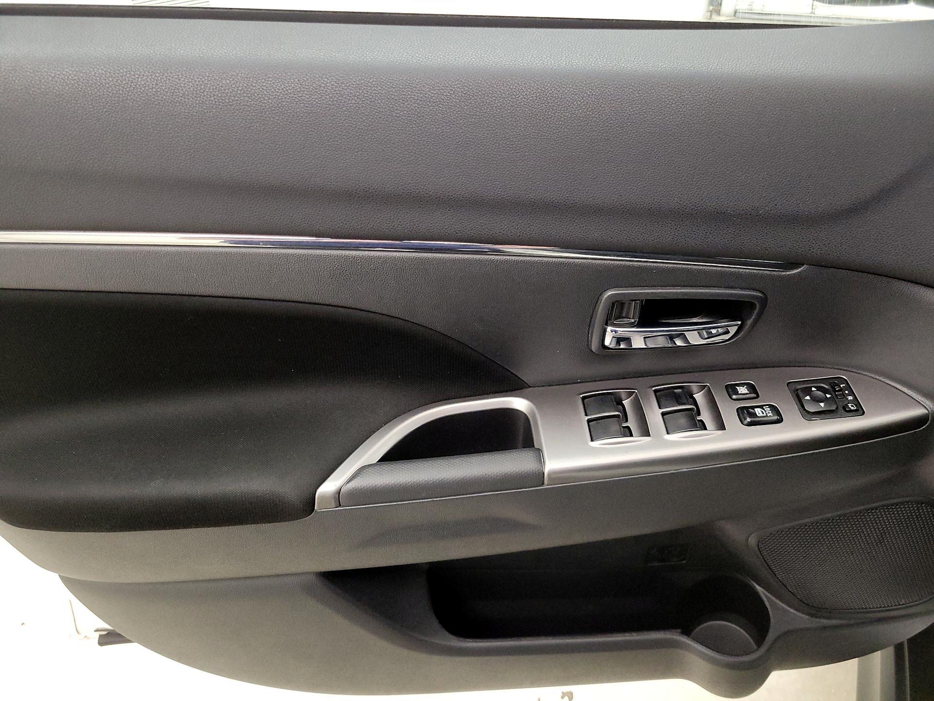 Thumbnail: 2021 Mitsubishi Outlander Sport - 12