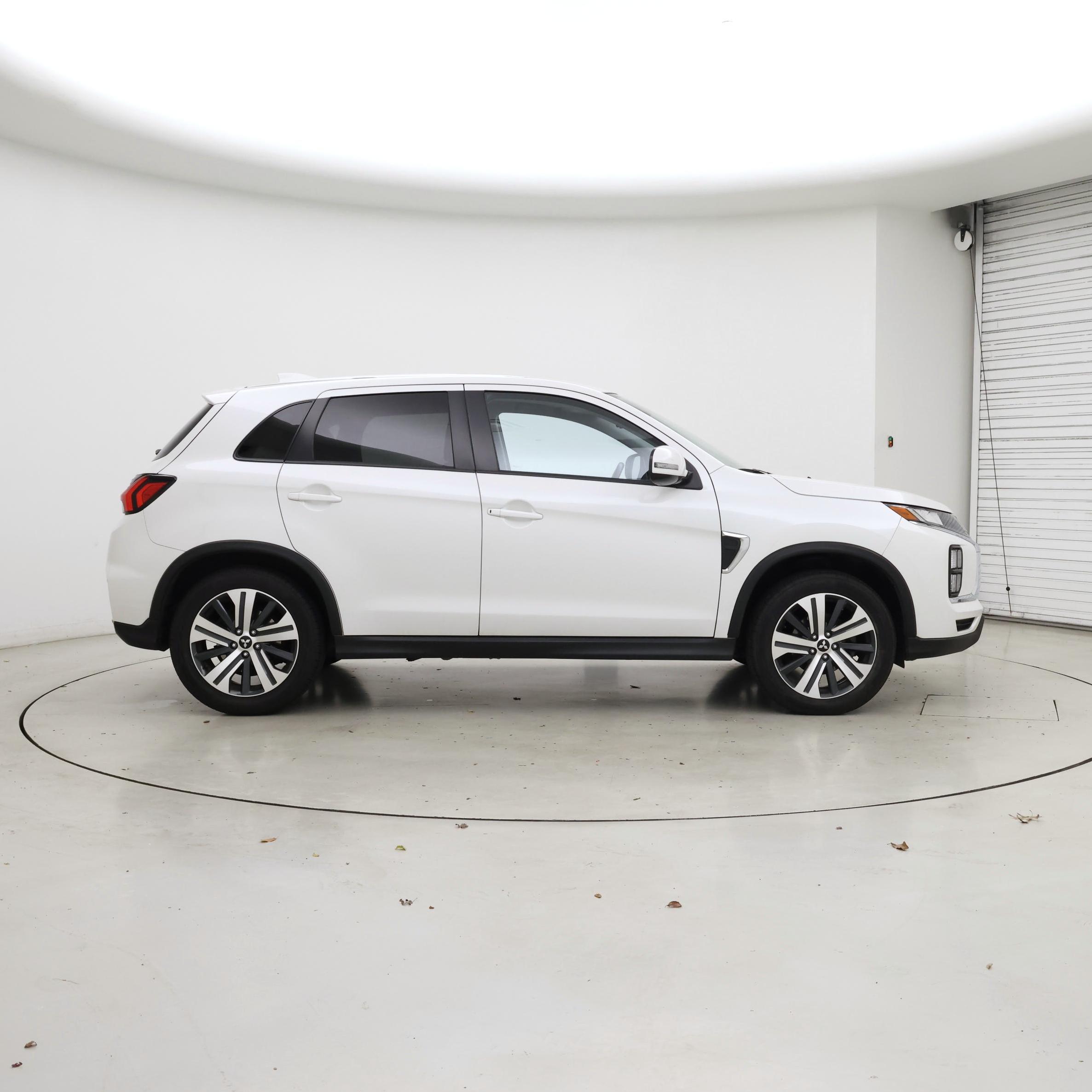 Thumbnail: 2021 Mitsubishi Outlander Sport - 7