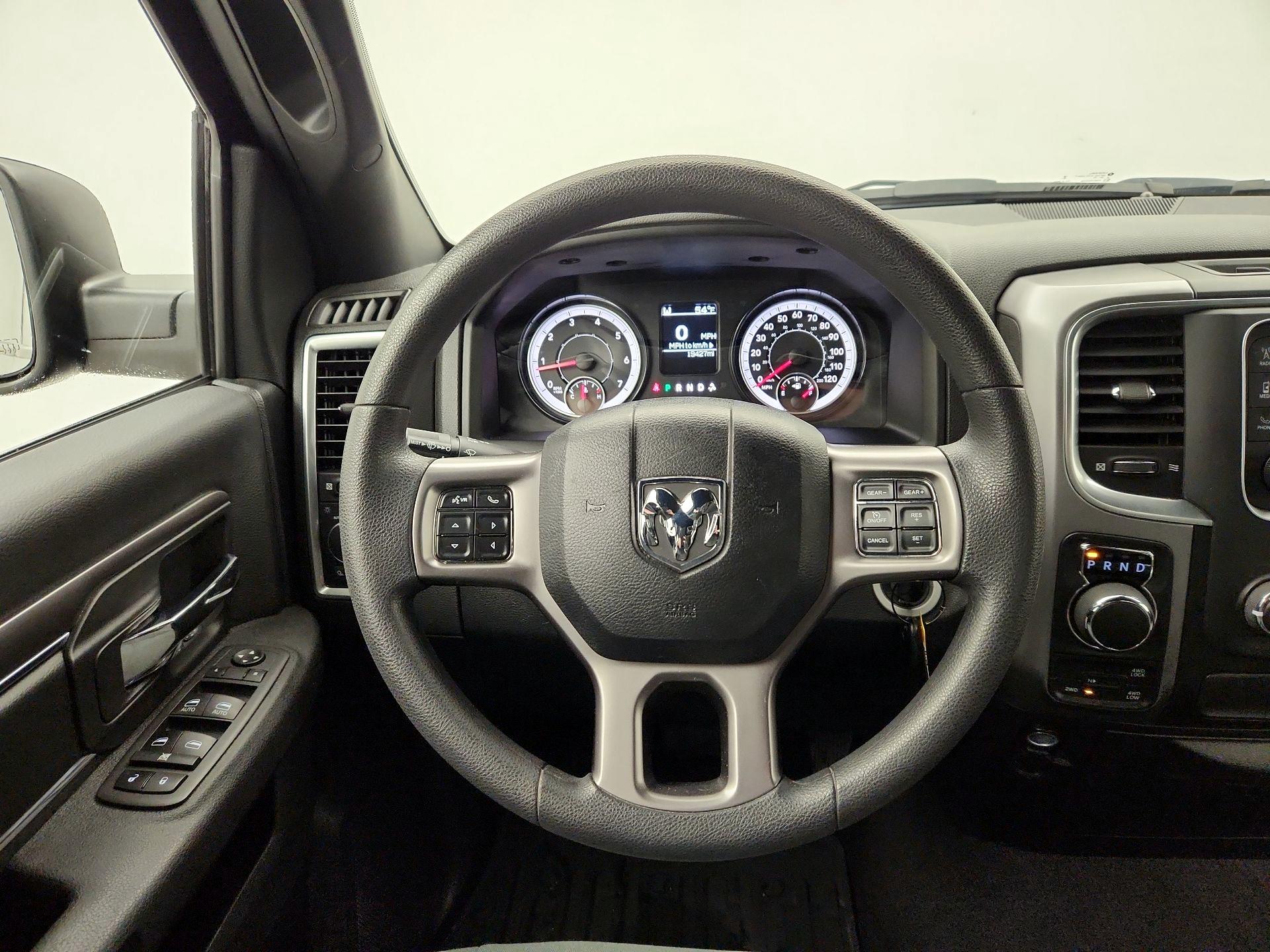 Thumbnail: 2022 RAM 1500 Classic - 10