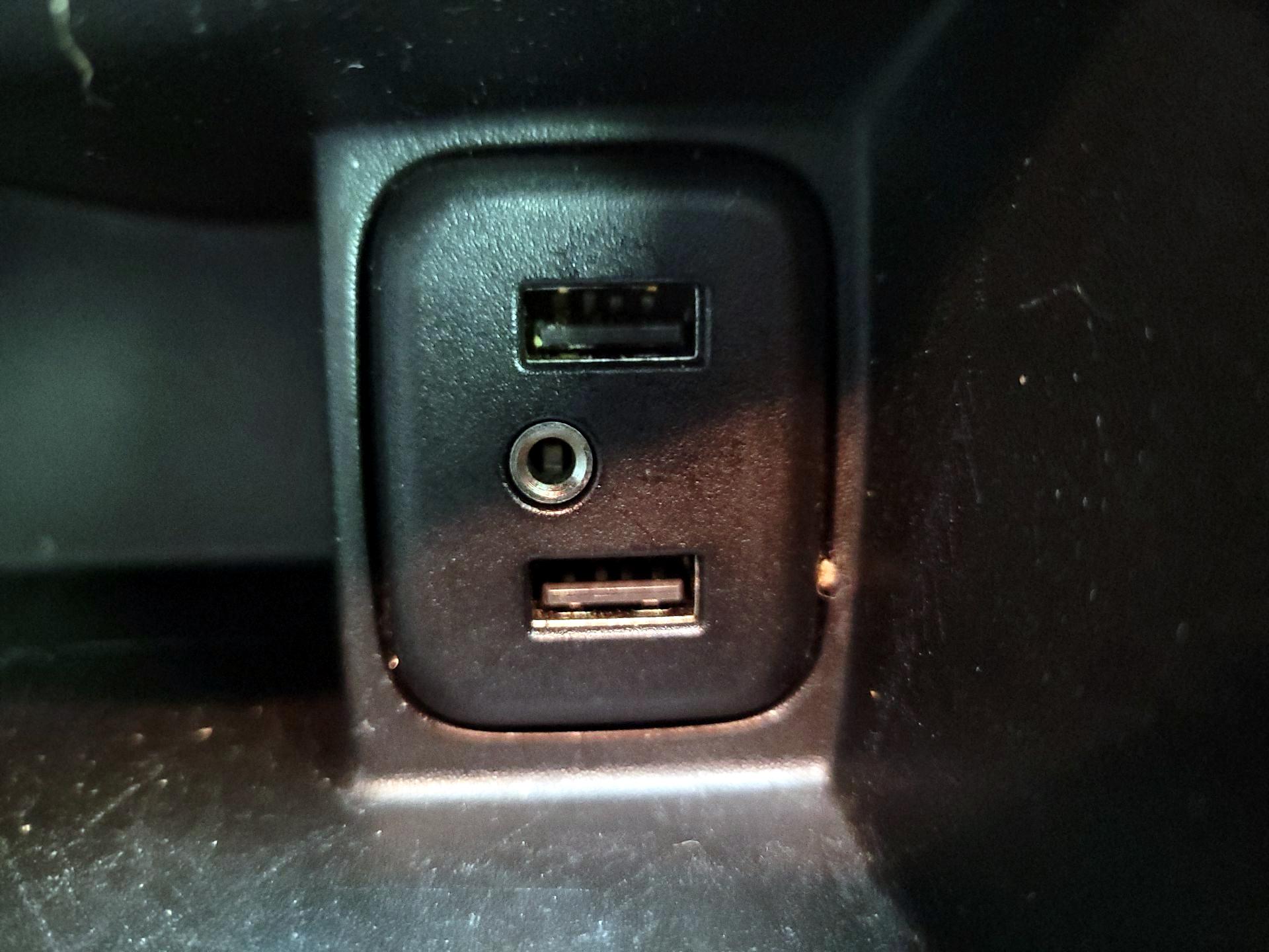 Thumbnail: 2020 Chevrolet Sonic - 18