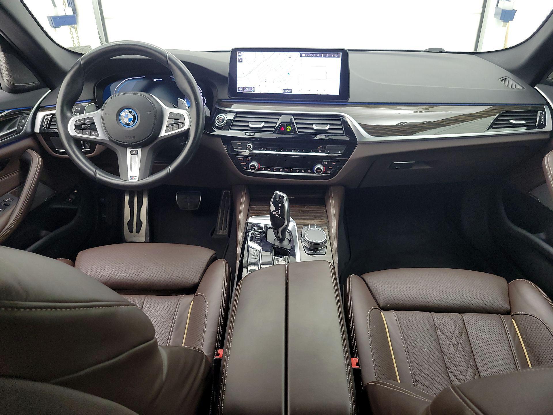 Thumbnail: 2023 BMW 5 Series - 9