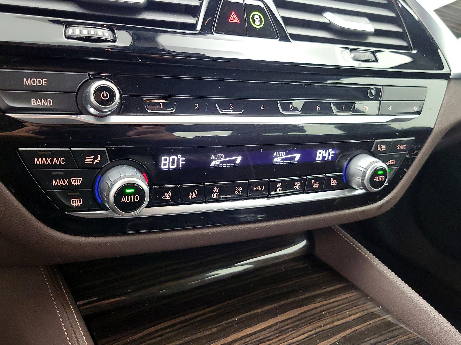 Thumbnail: 2023 BMW 5 Series - 17