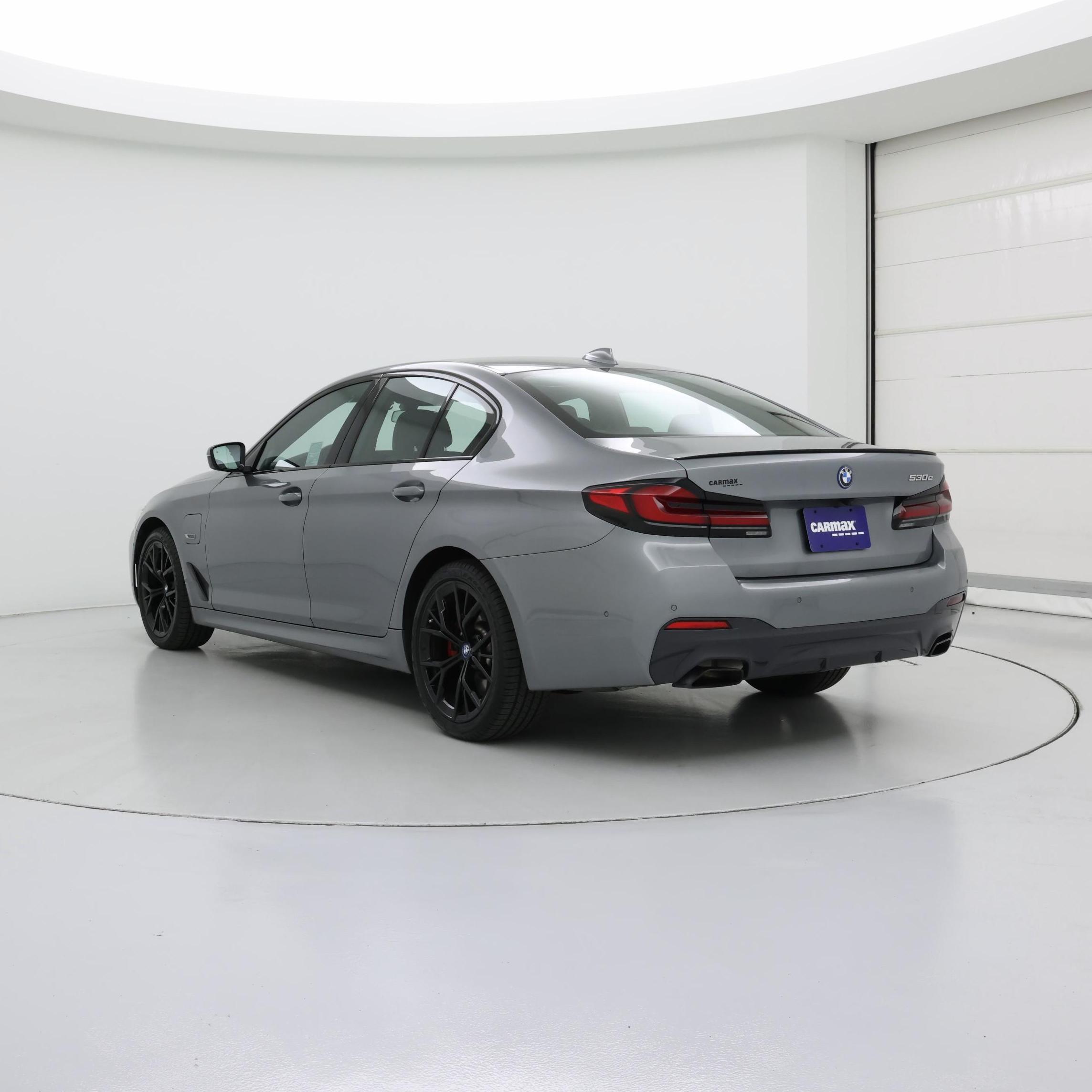 Thumbnail: 2023 BMW 5 Series - 2