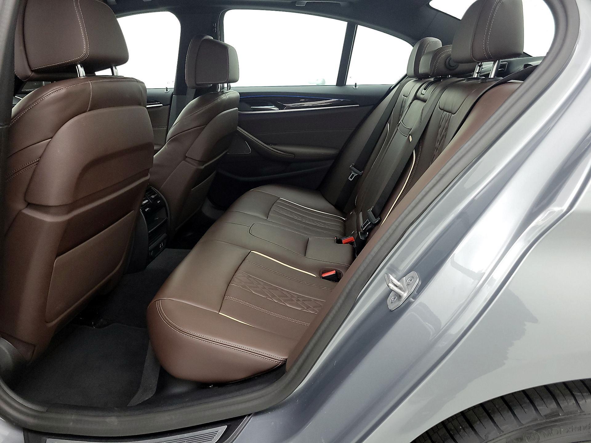 Thumbnail: 2023 BMW 5 Series - 20