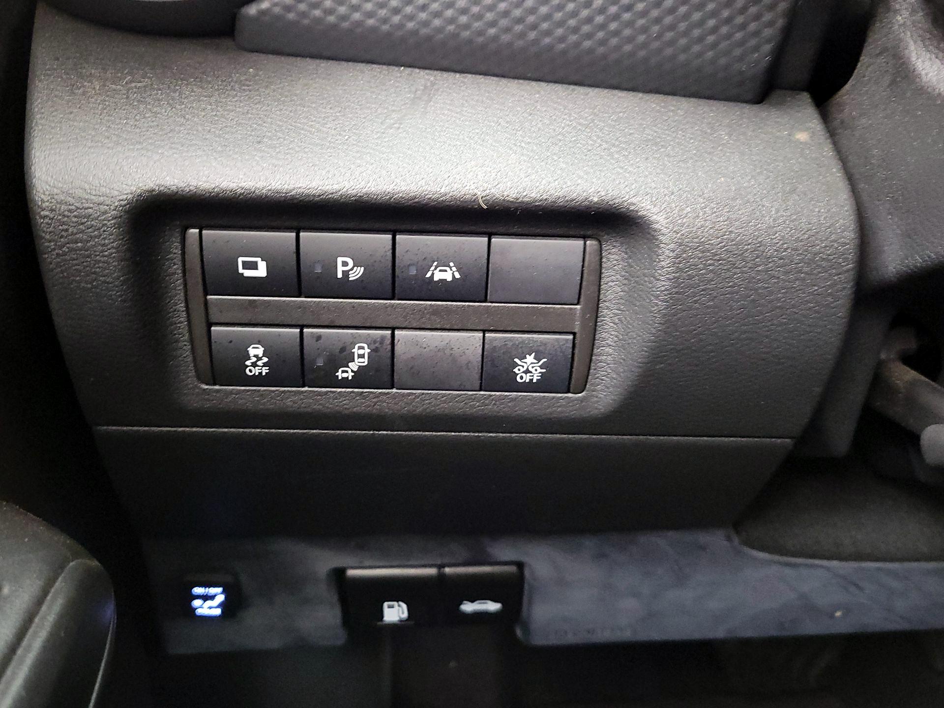 Thumbnail: 2023 Nissan Kicks - 13