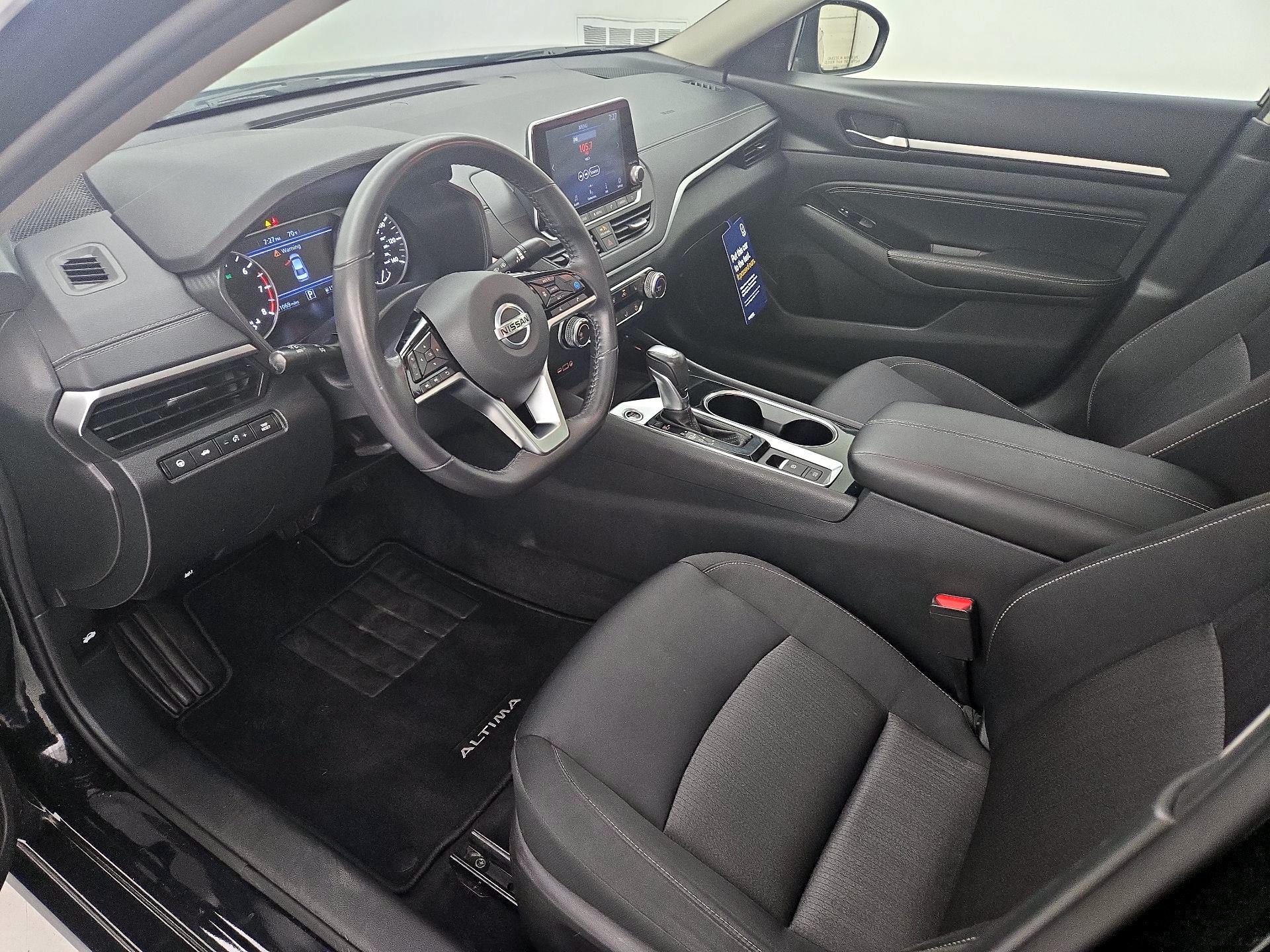 Thumbnail: 2022 Nissan Altima - 11