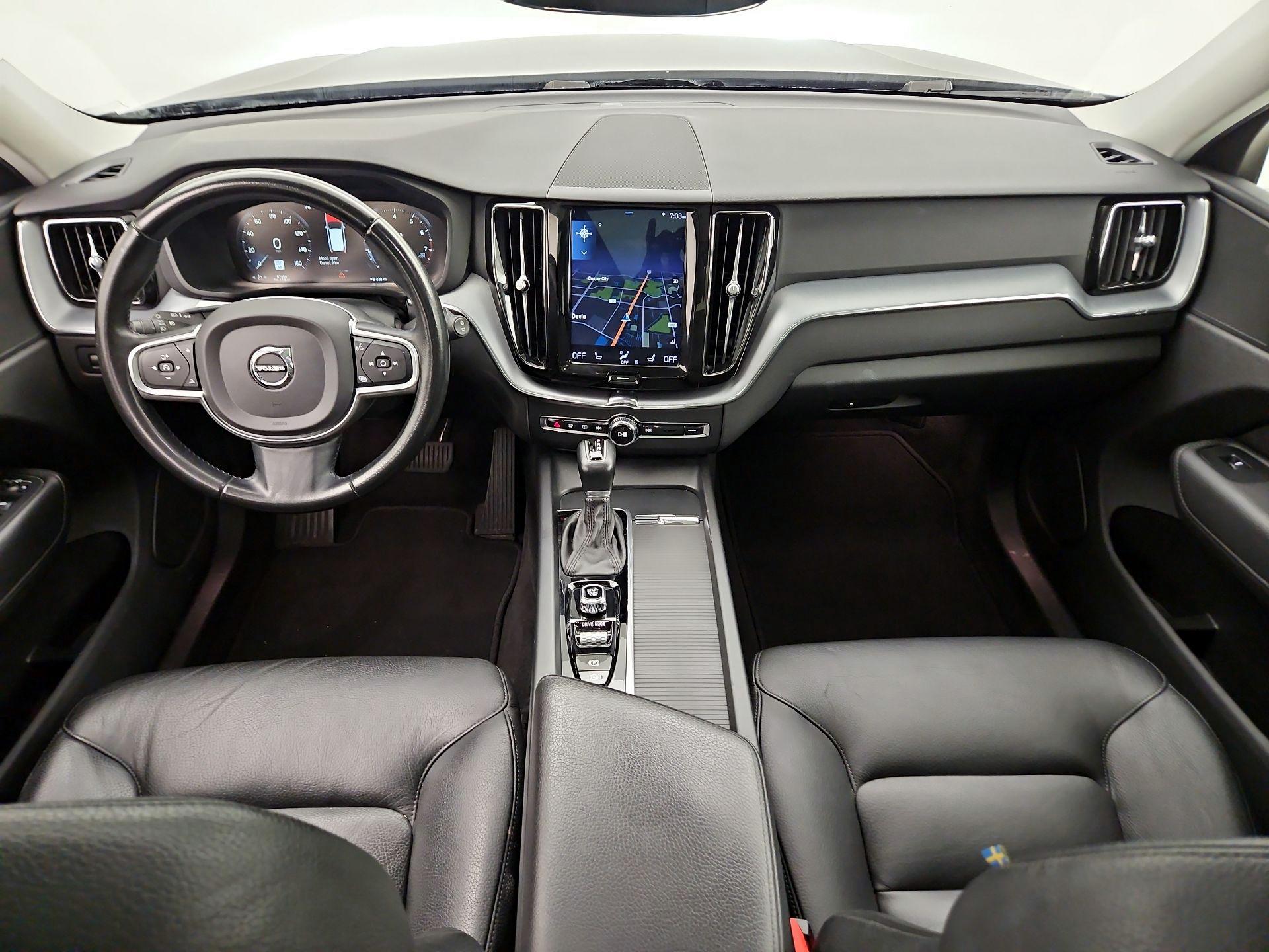 Thumbnail: 2020 Volvo XC60 - 9