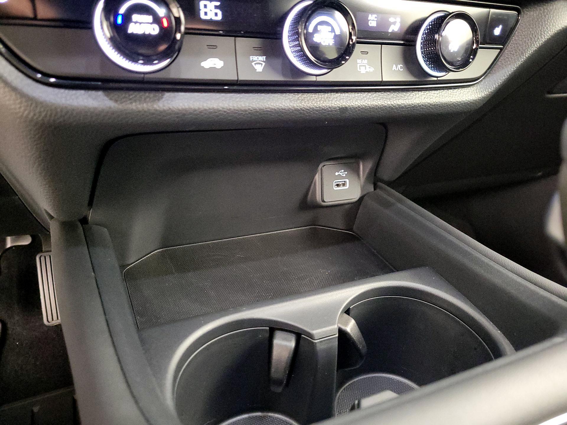 Thumbnail: 2025 Honda HR-V - 18