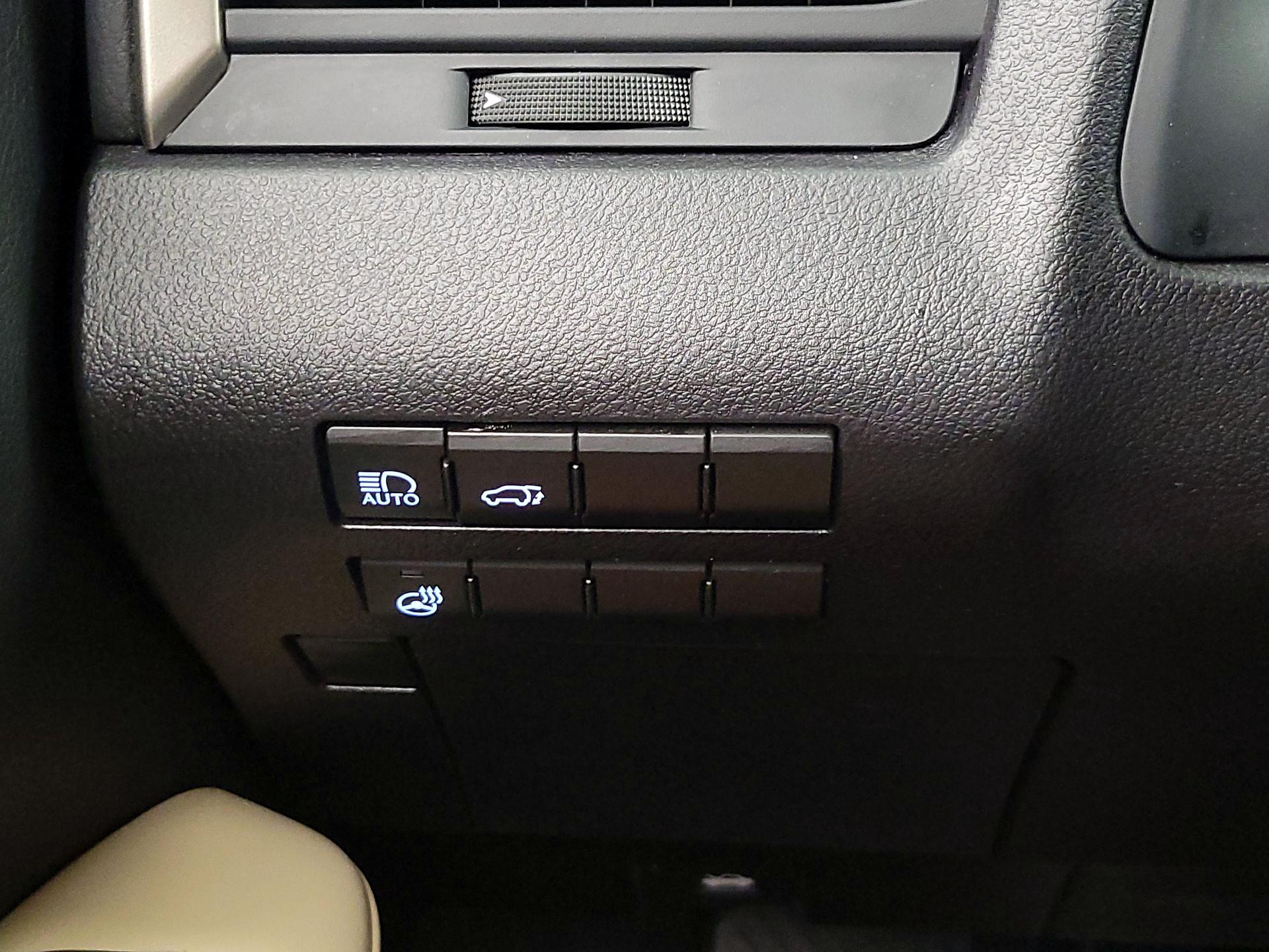 Thumbnail: 2021 Lexus RX - 13