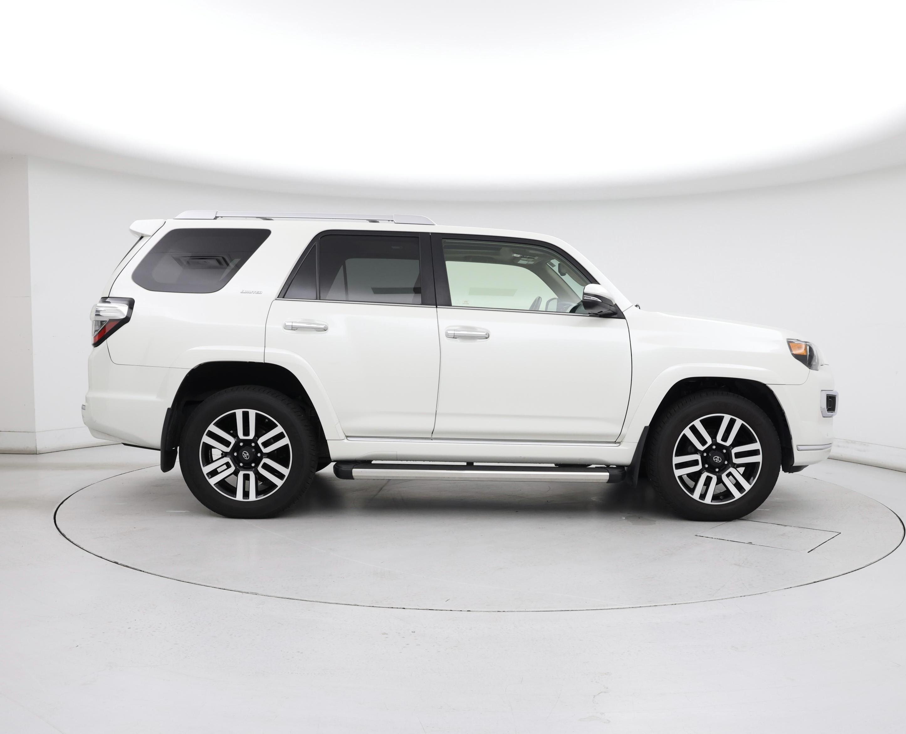 Thumbnail: 2018 Toyota 4Runner - 7