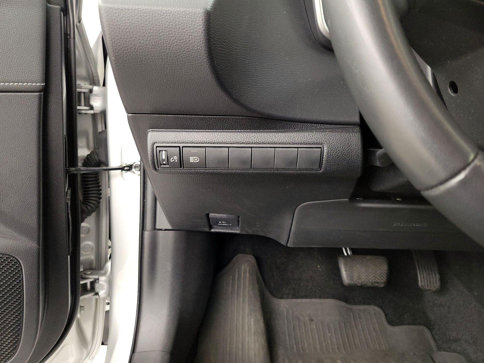 Thumbnail: 2022 Toyota Corolla - 13