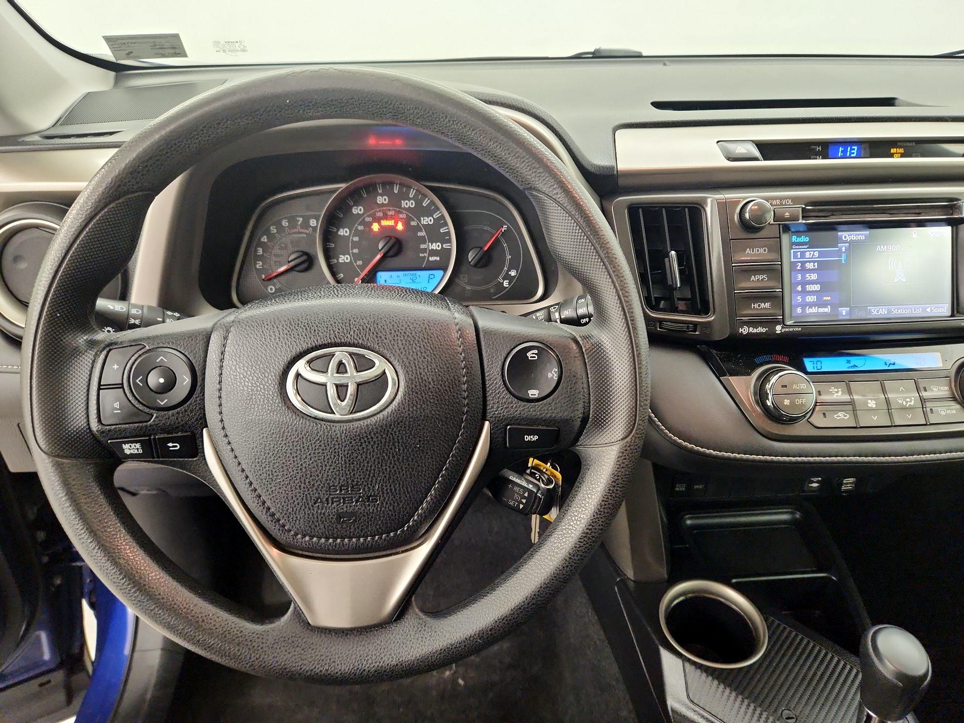Thumbnail: 2015 Toyota RAV4 - 10