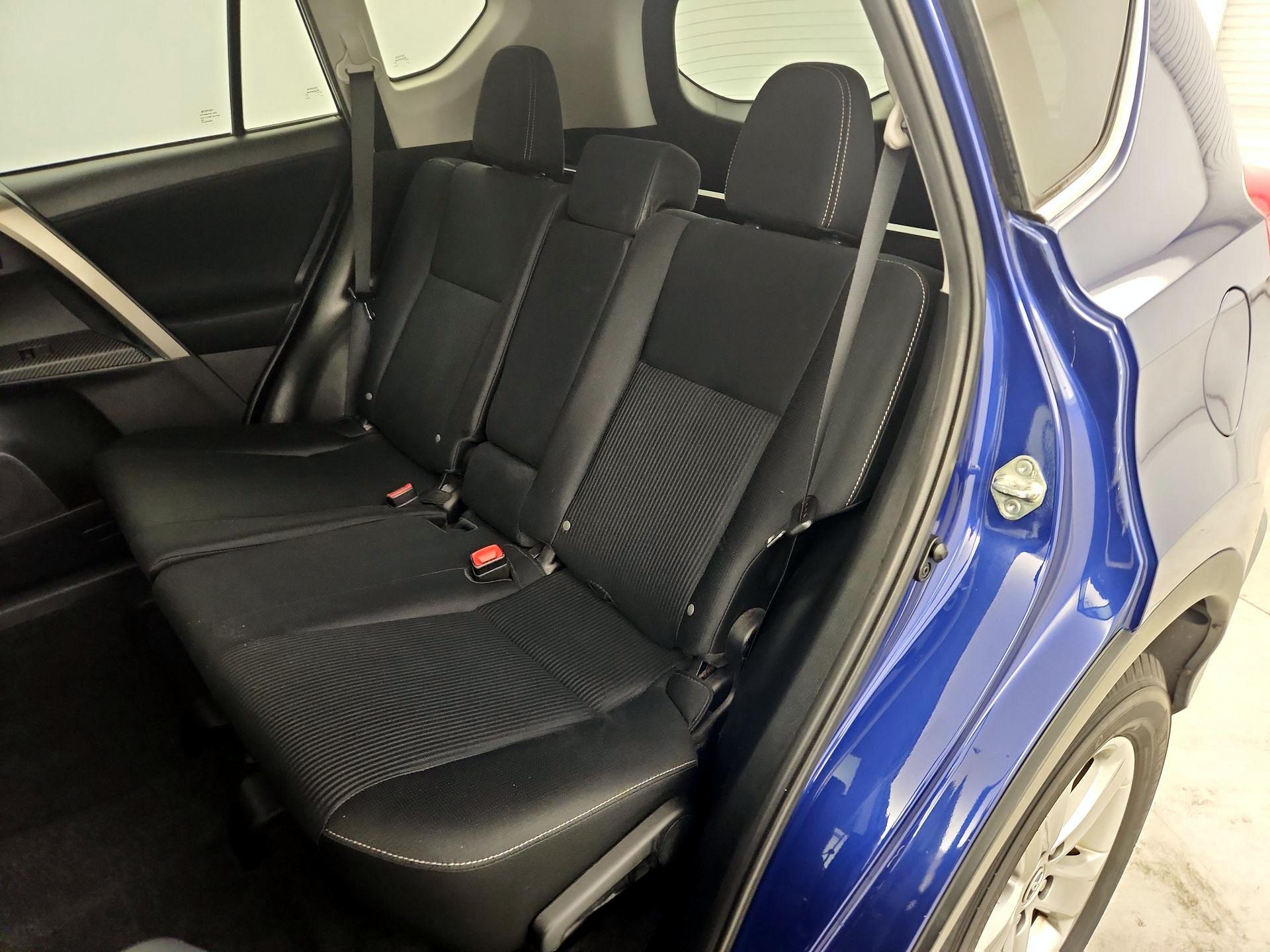 Thumbnail: 2015 Toyota RAV4 - 20