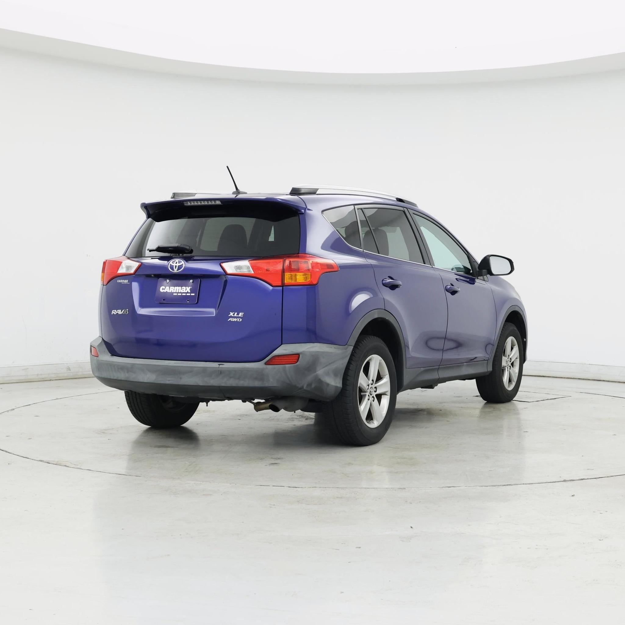 Thumbnail: 2015 Toyota RAV4 - 8