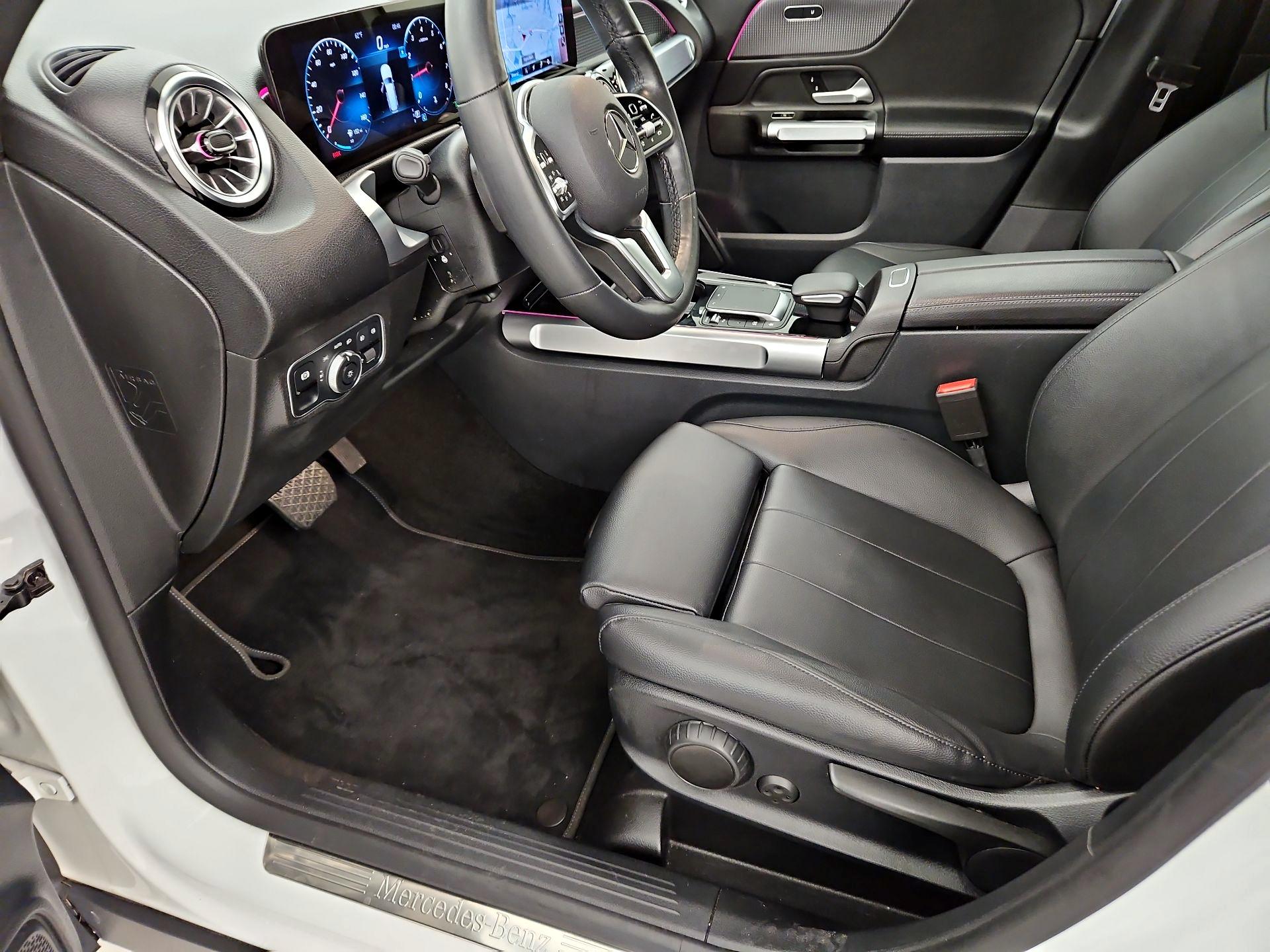 Thumbnail: 2022 Mercedes-Benz GLB - 11