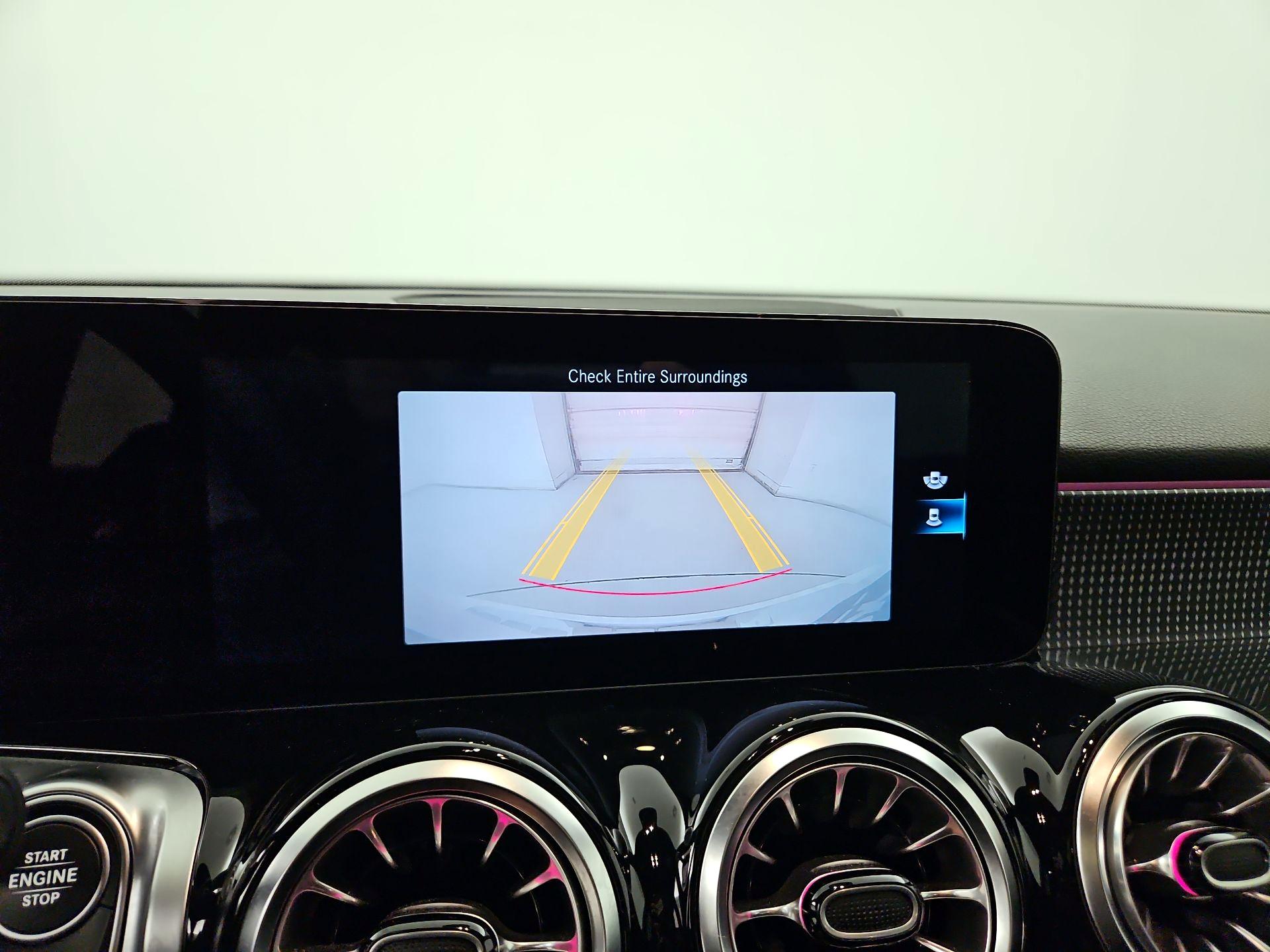 Thumbnail: 2022 Mercedes-Benz GLB - 15