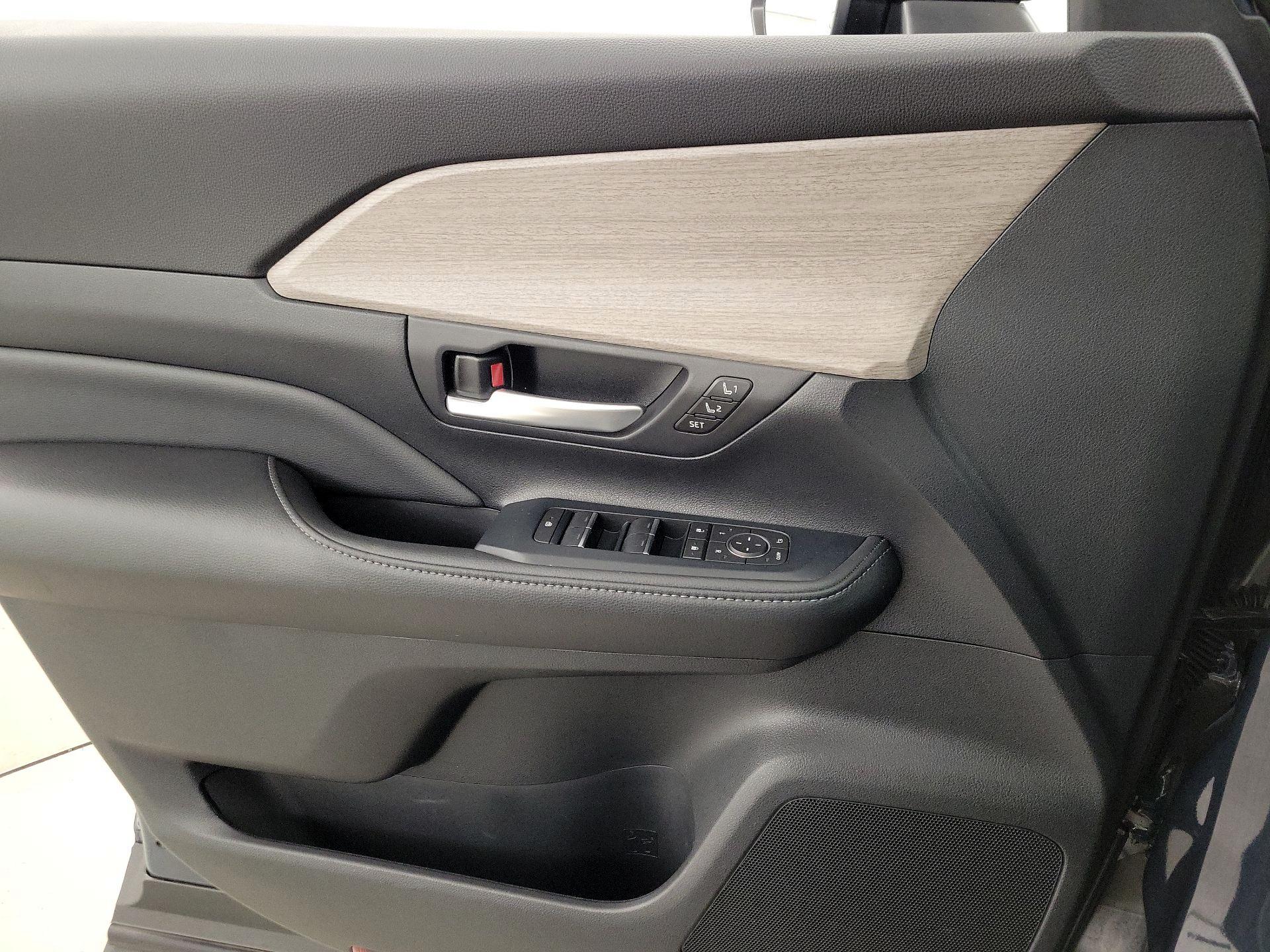 Thumbnail: 2024 Toyota Grand Highlander - 12