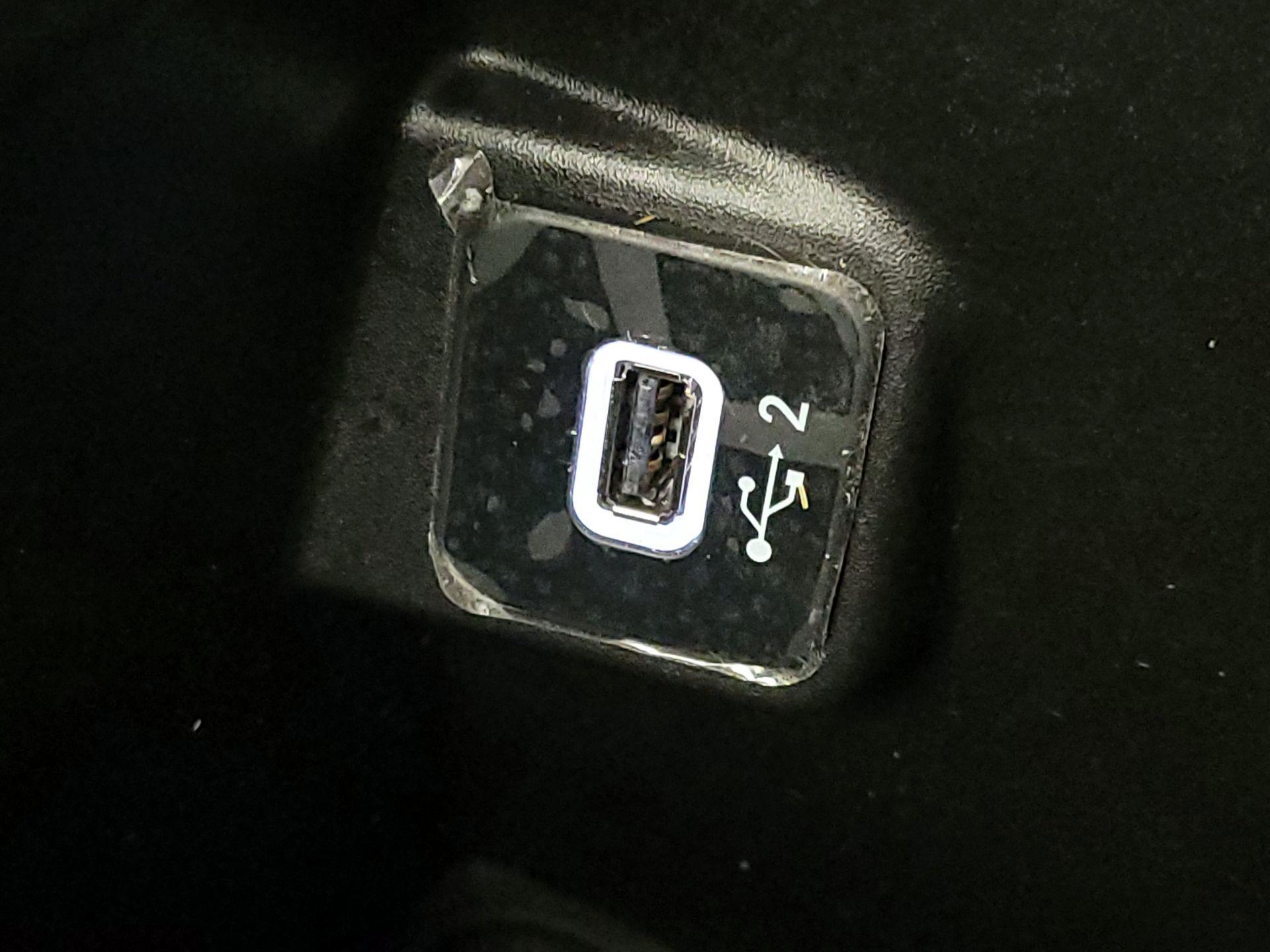 Thumbnail: 2021 Jeep Gladiator - 19