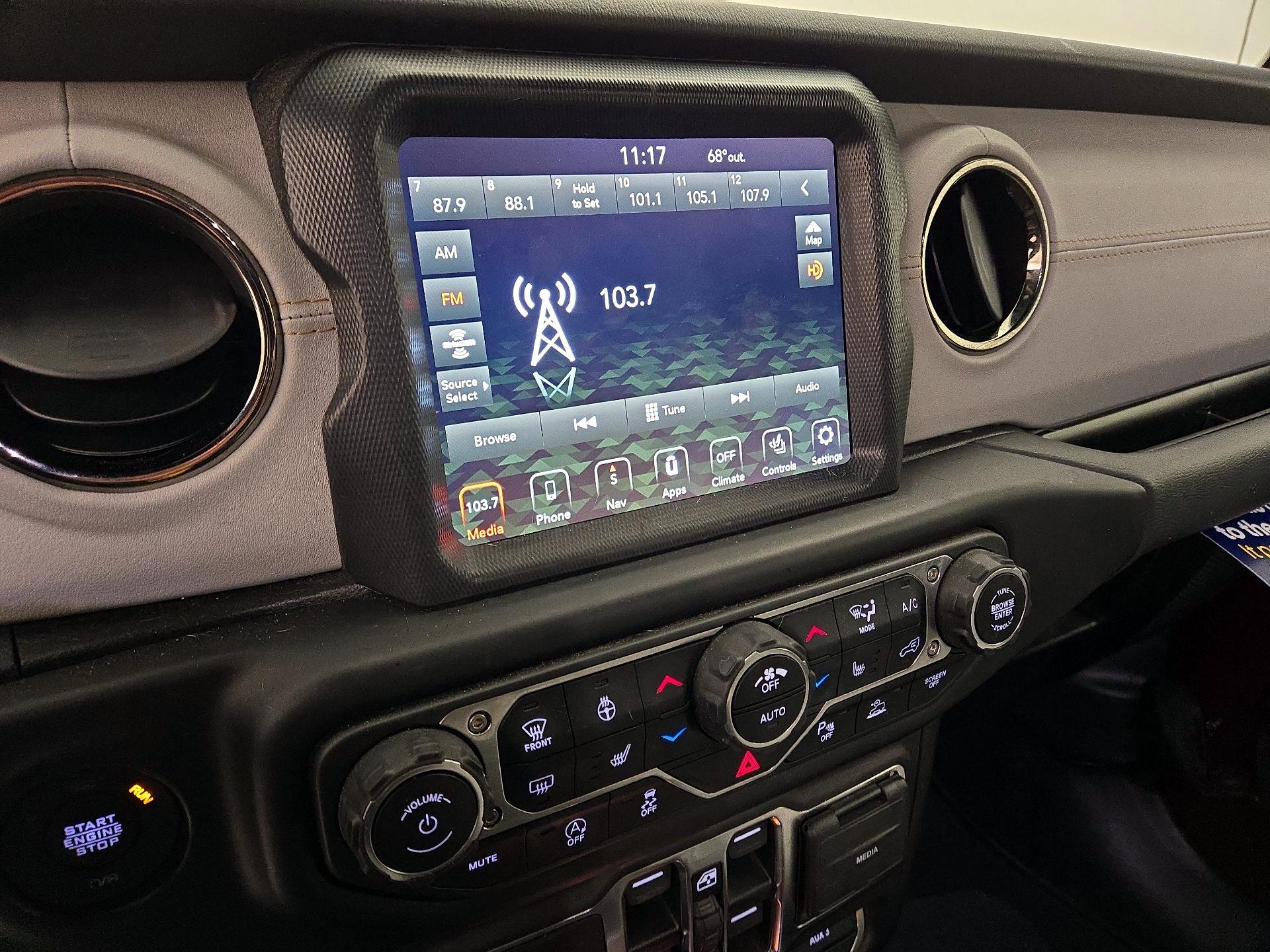 Thumbnail: 2021 Jeep Wrangler - 15