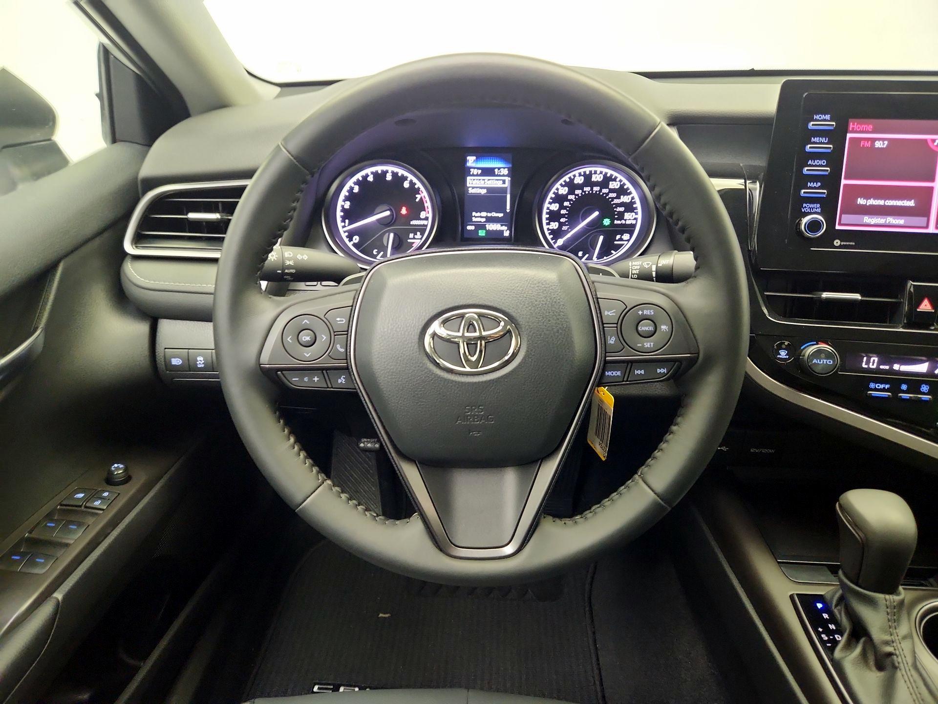 Thumbnail: 2023 Toyota Camry - 10