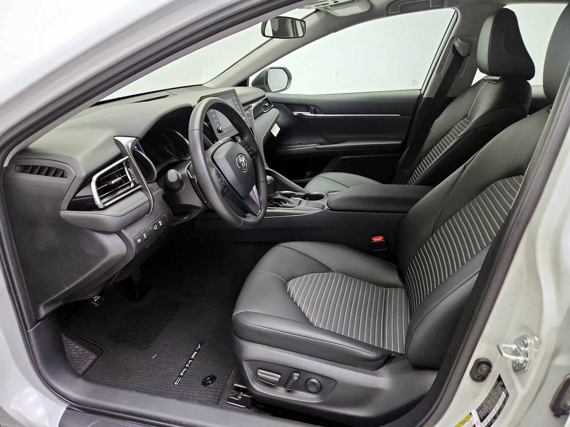 Thumbnail: 2023 Toyota Camry - 11