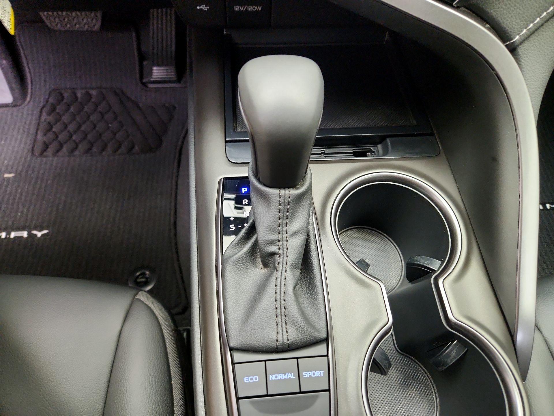 Thumbnail: 2023 Toyota Camry - 17