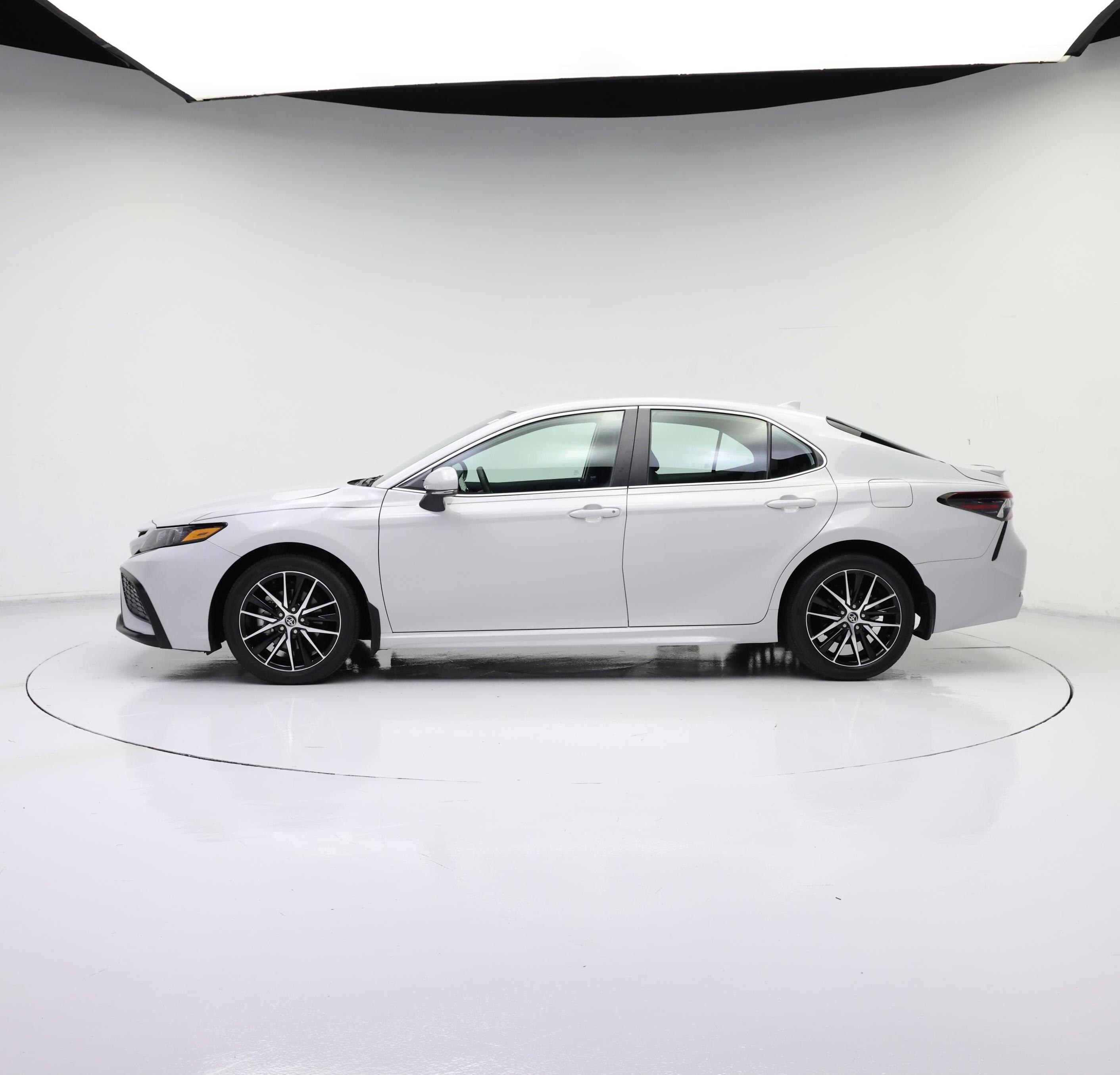 Thumbnail: 2023 Toyota Camry - 3