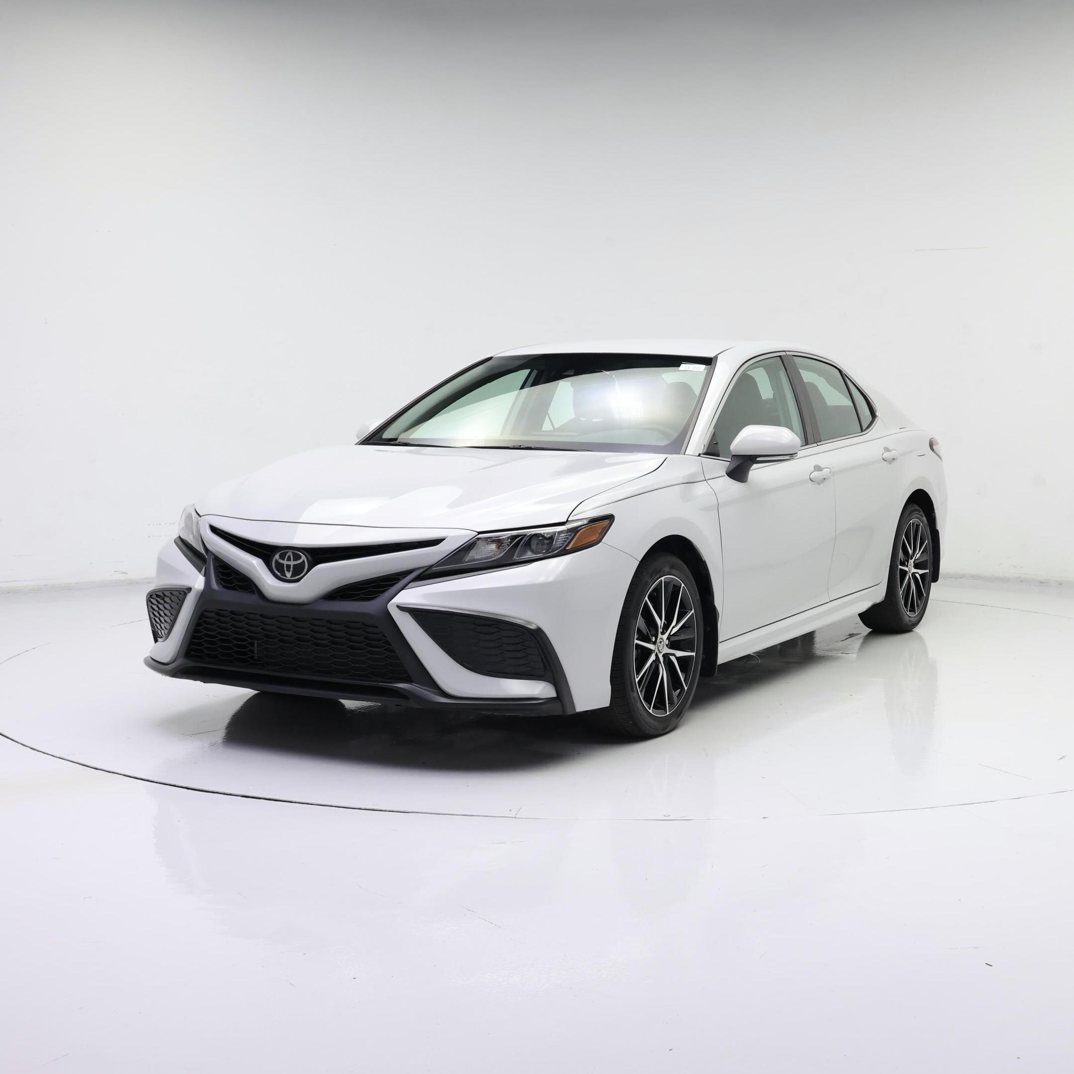 Thumbnail: 2023 Toyota Camry - 4