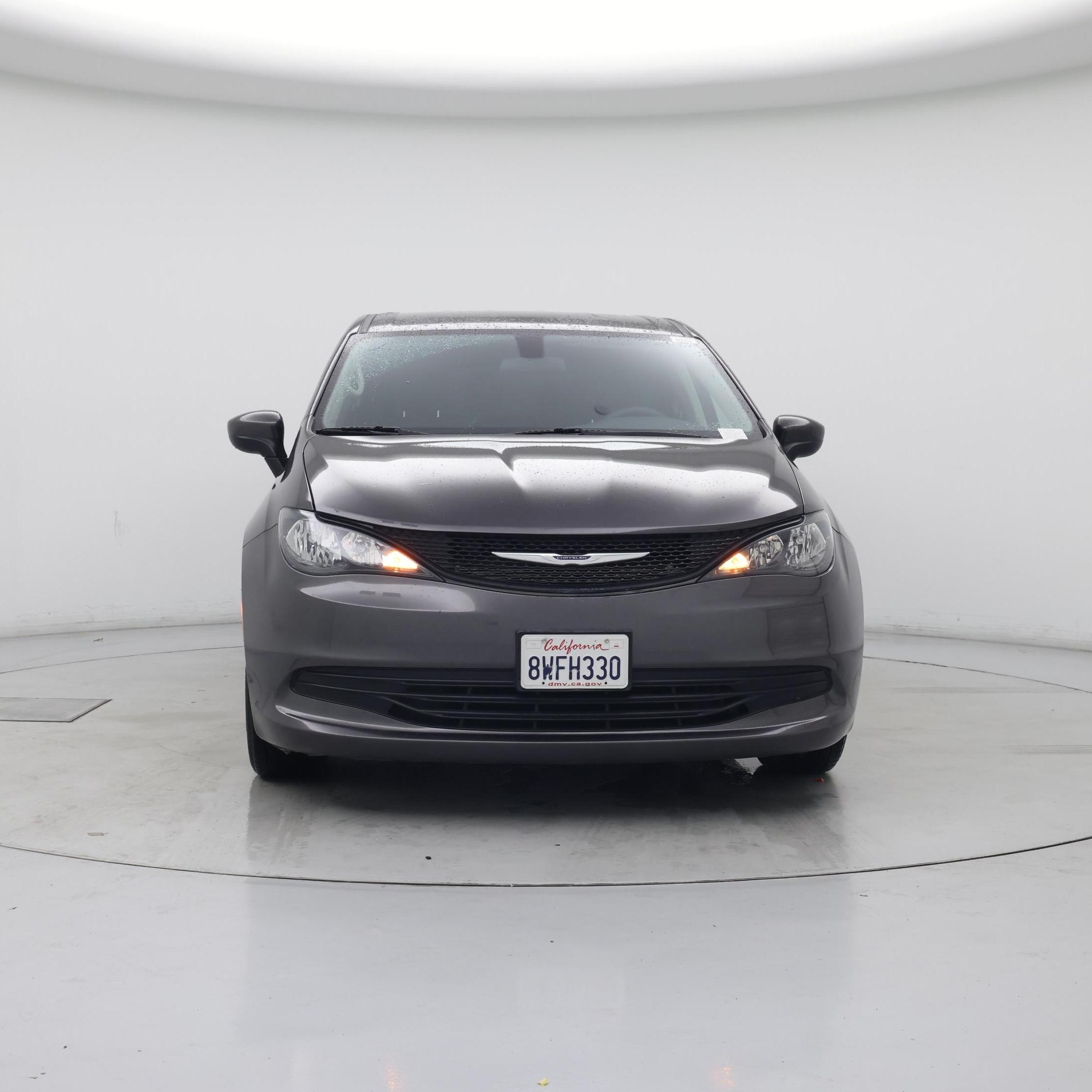 Thumbnail: 2020 Chrysler Voyager - 5