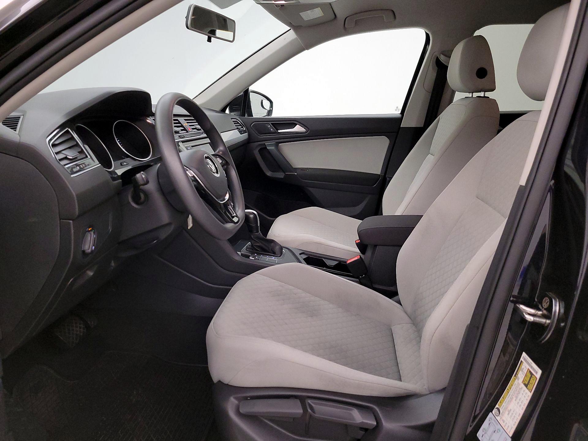 Thumbnail: 2020 Volkswagen Tiguan - 11