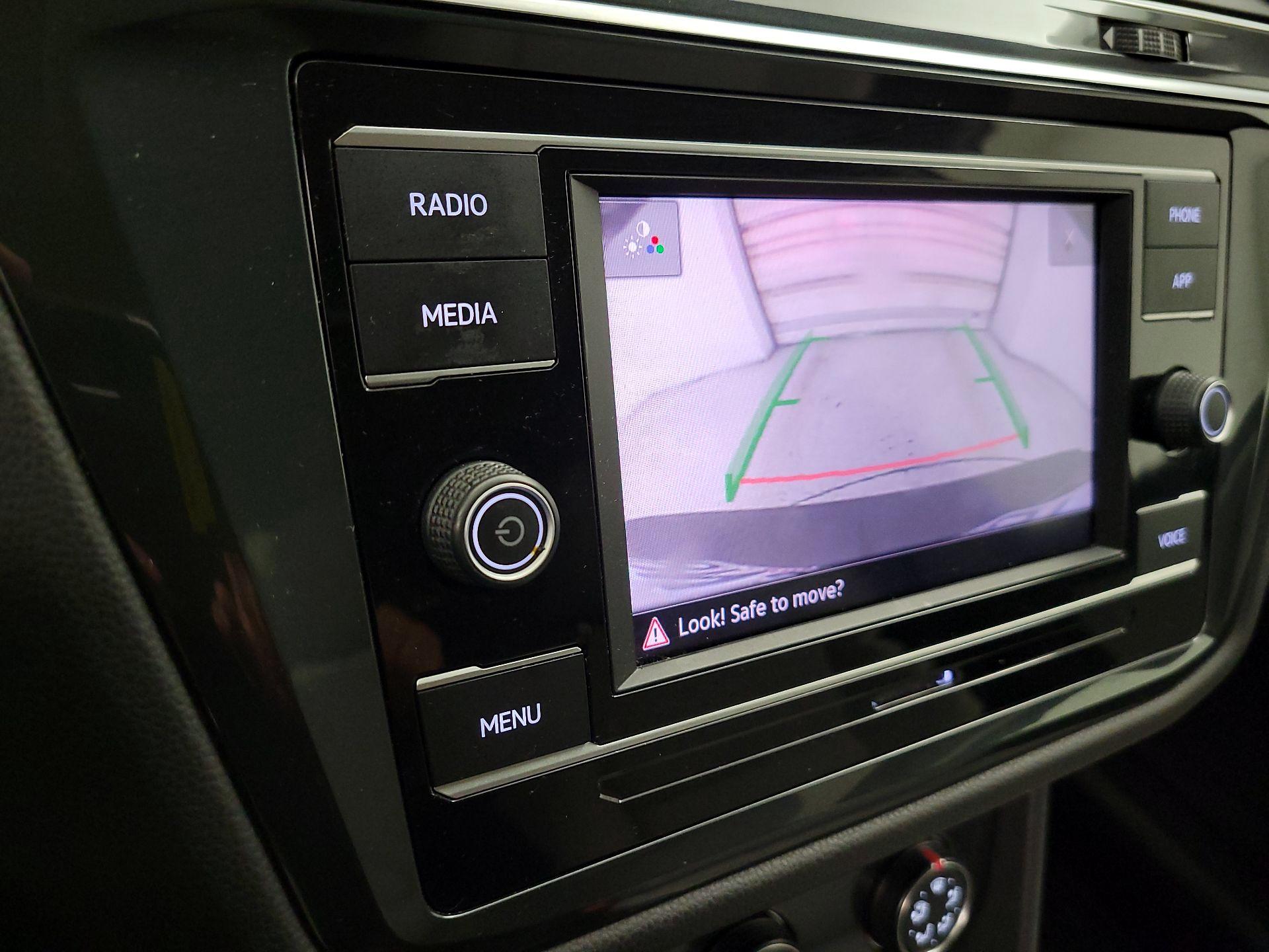 Thumbnail: 2020 Volkswagen Tiguan - 14