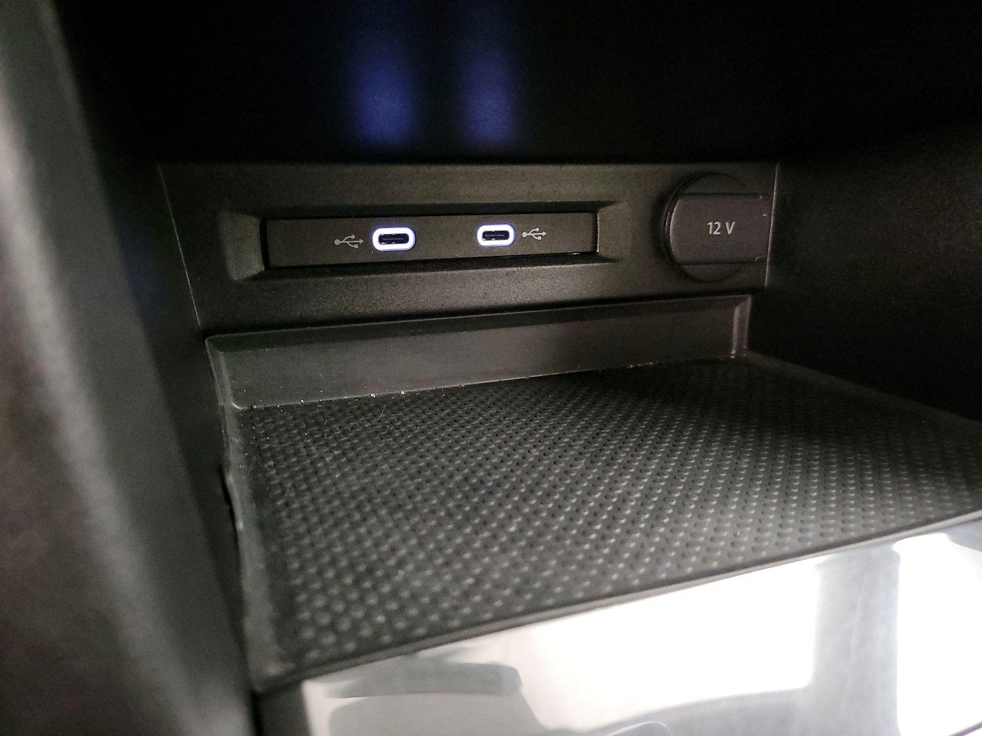 Thumbnail: 2020 Volkswagen Tiguan - 18